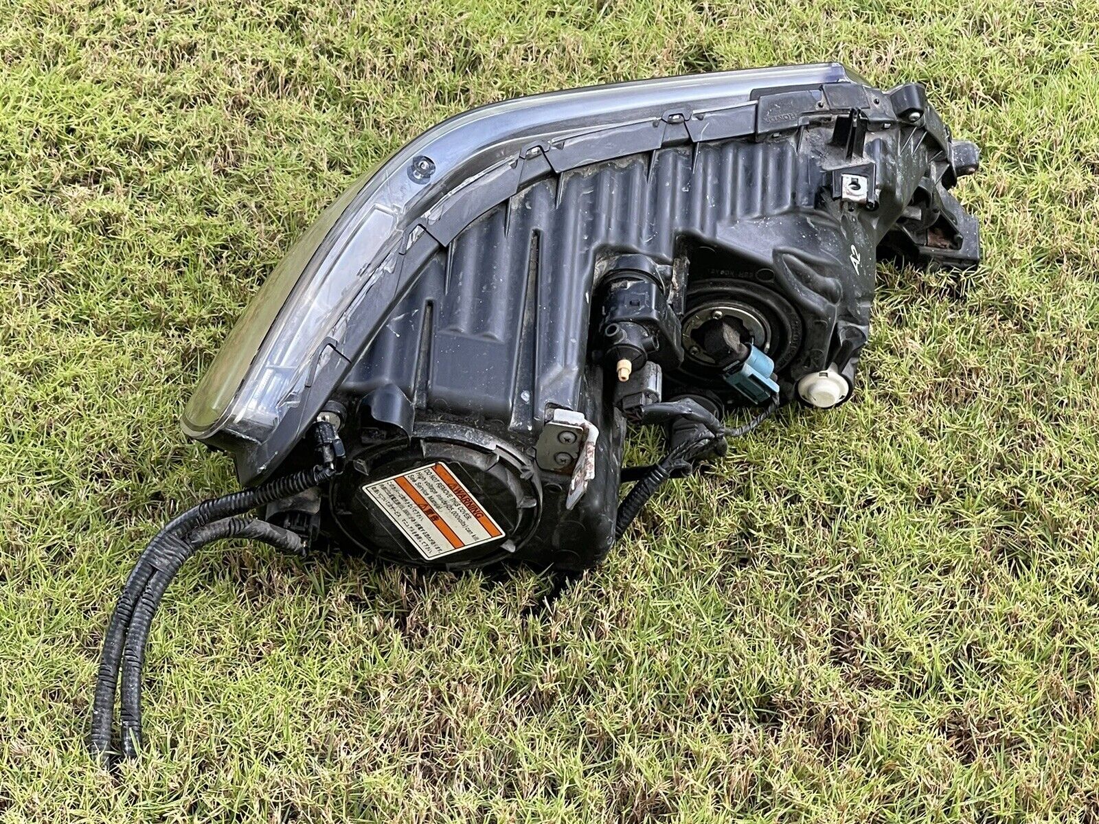 09-12 Acura RL Xenon HID Headlight Assembly OEM LH