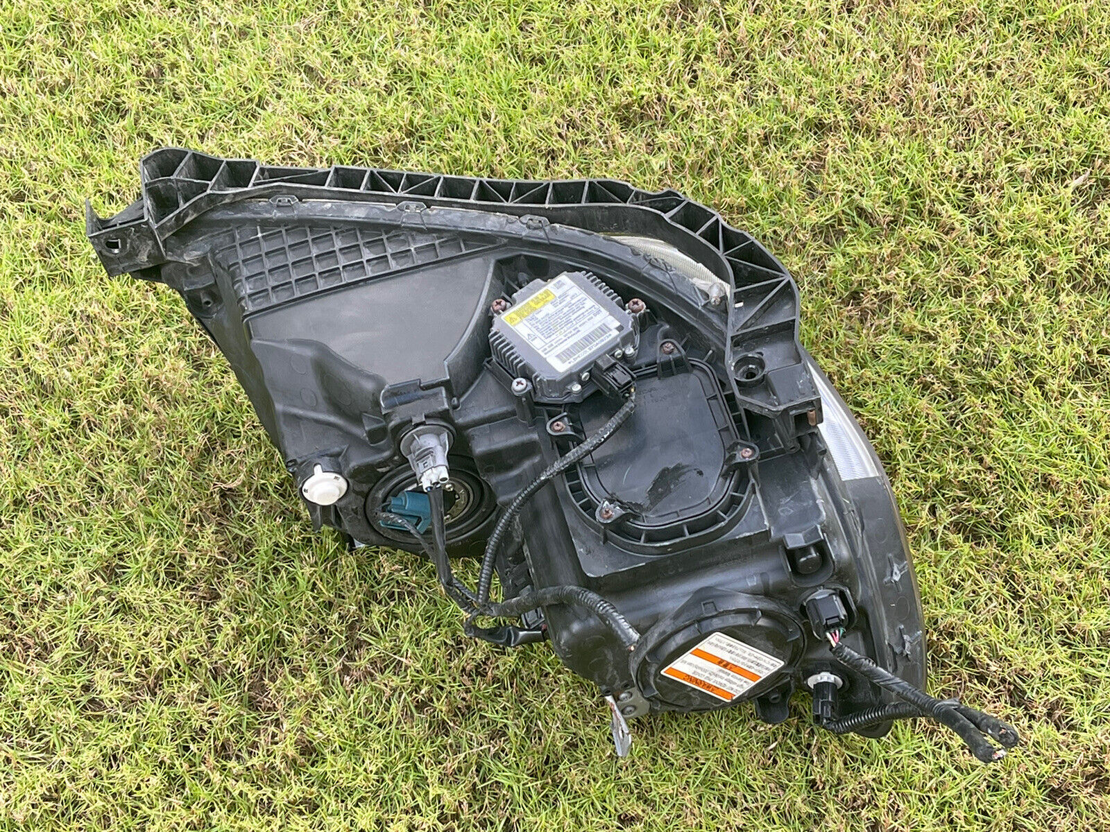 09-12 Acura RL Xenon HID Headlight Assembly OEM LH