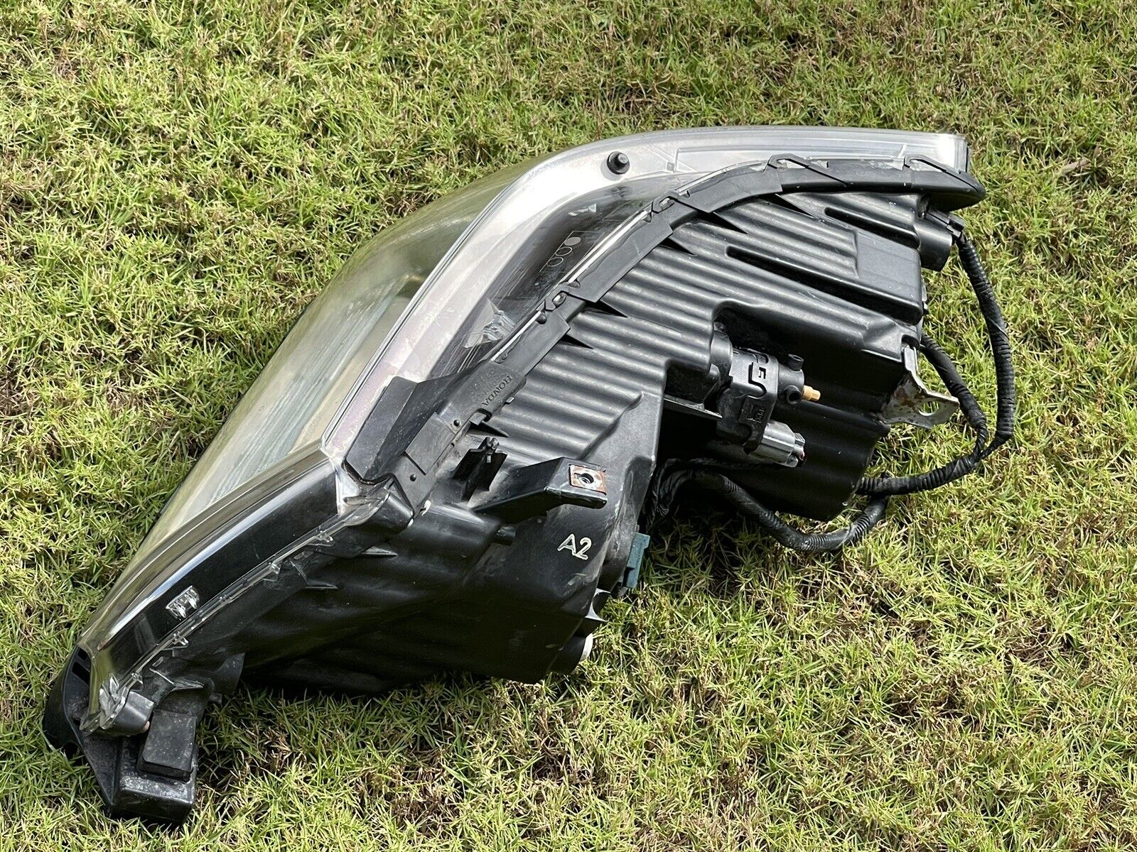 09-12 Acura RL Xenon HID Headlight Assembly OEM RH