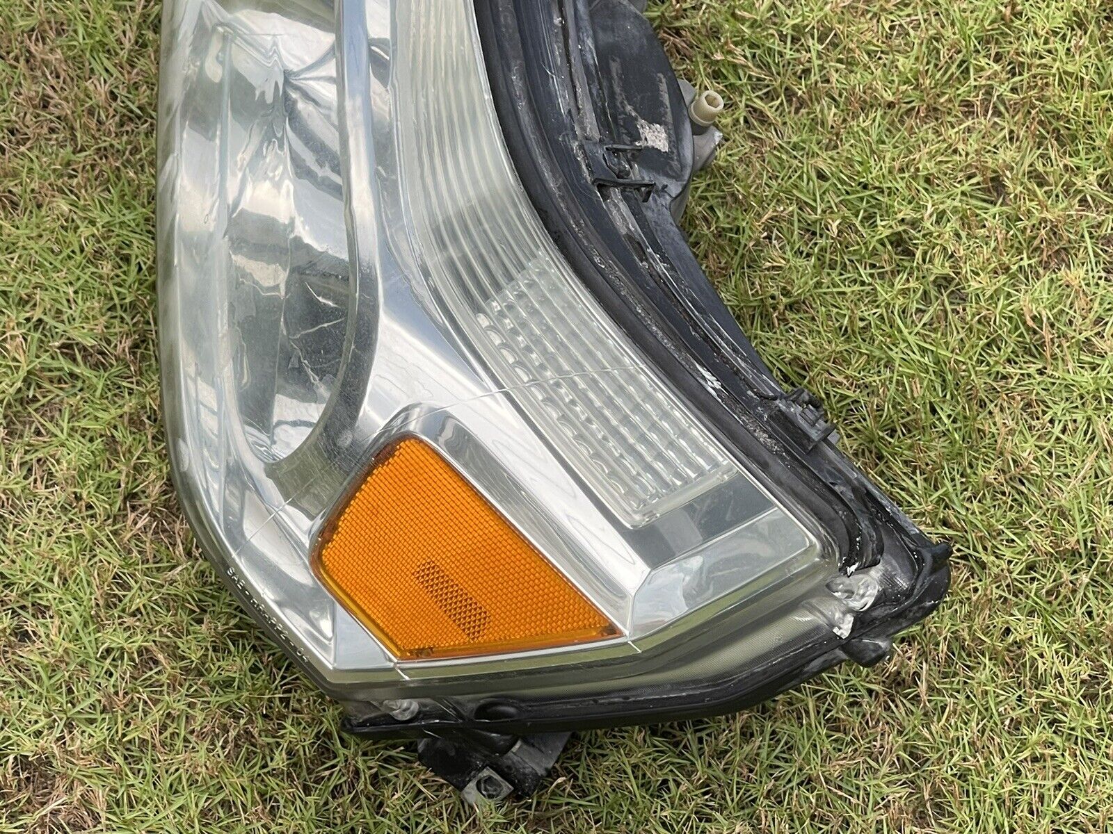 04-10 Infiniti QX56 Xenon HID Headlight Assembly OEM LH