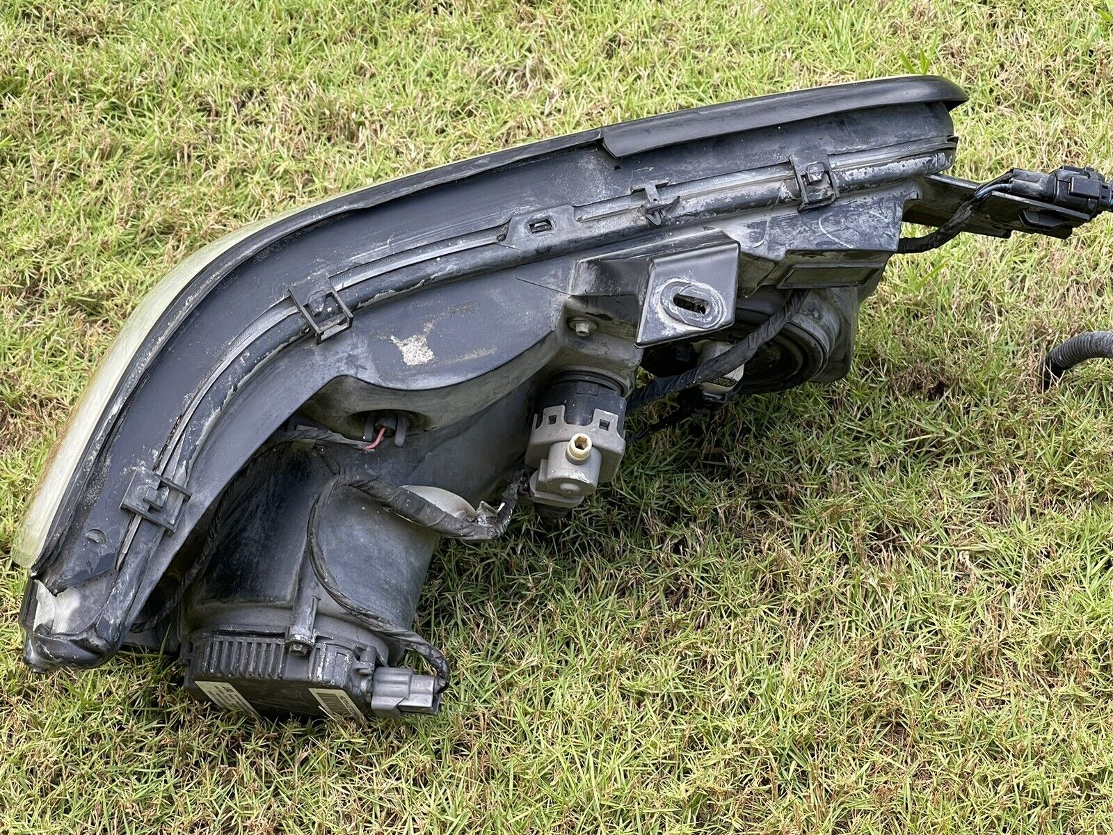 04-10 Infiniti QX56 Xenon HID Headlight Assembly OEM LH