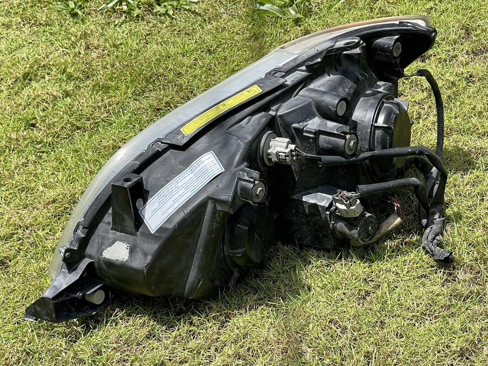 08-10 Toyota Avalon HID Headlight Assembly RH OEM