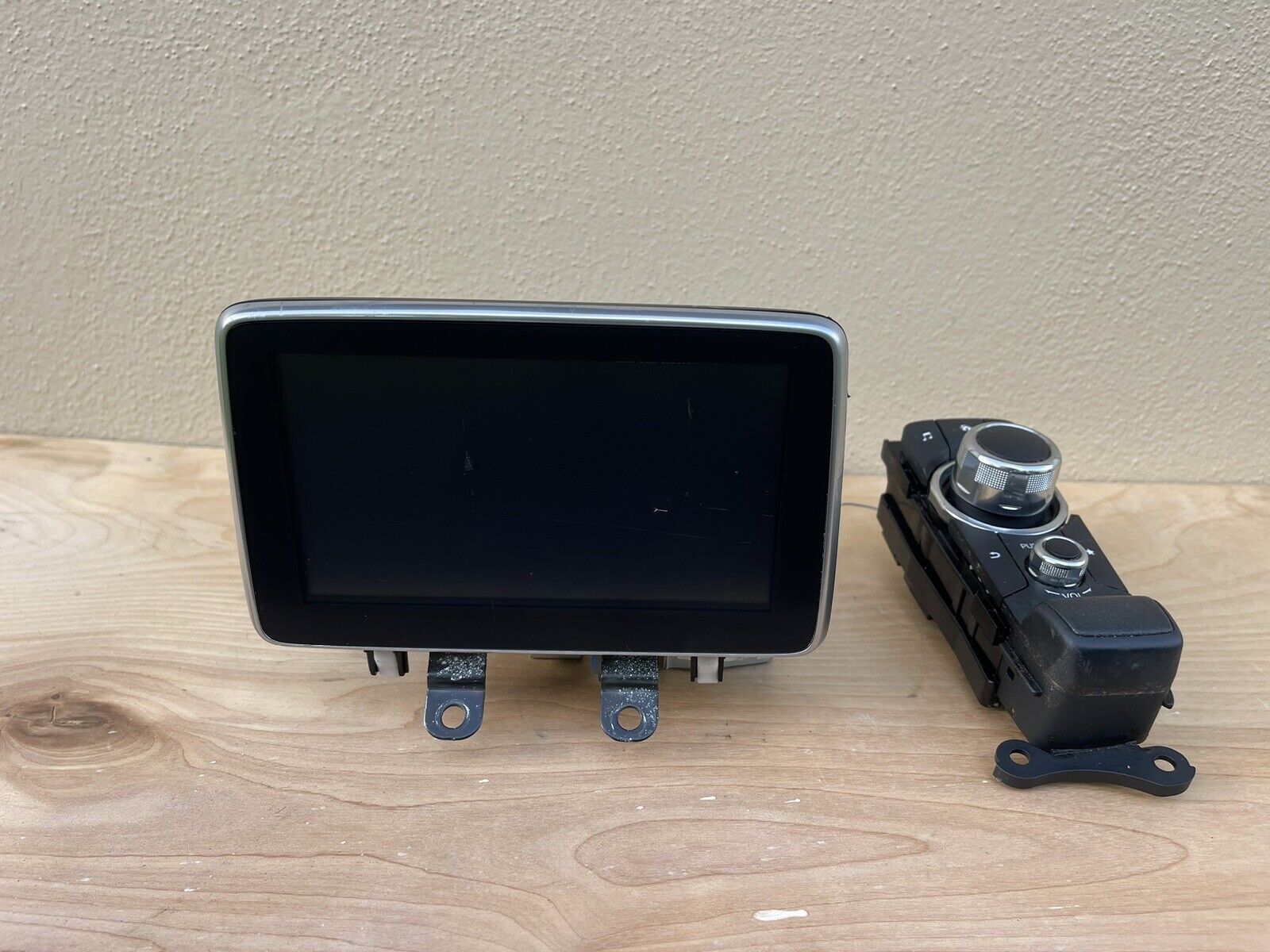 17-18 Toyota Yaris Media Navigation DISPLAY Screen Radio Receiver Module +Switch