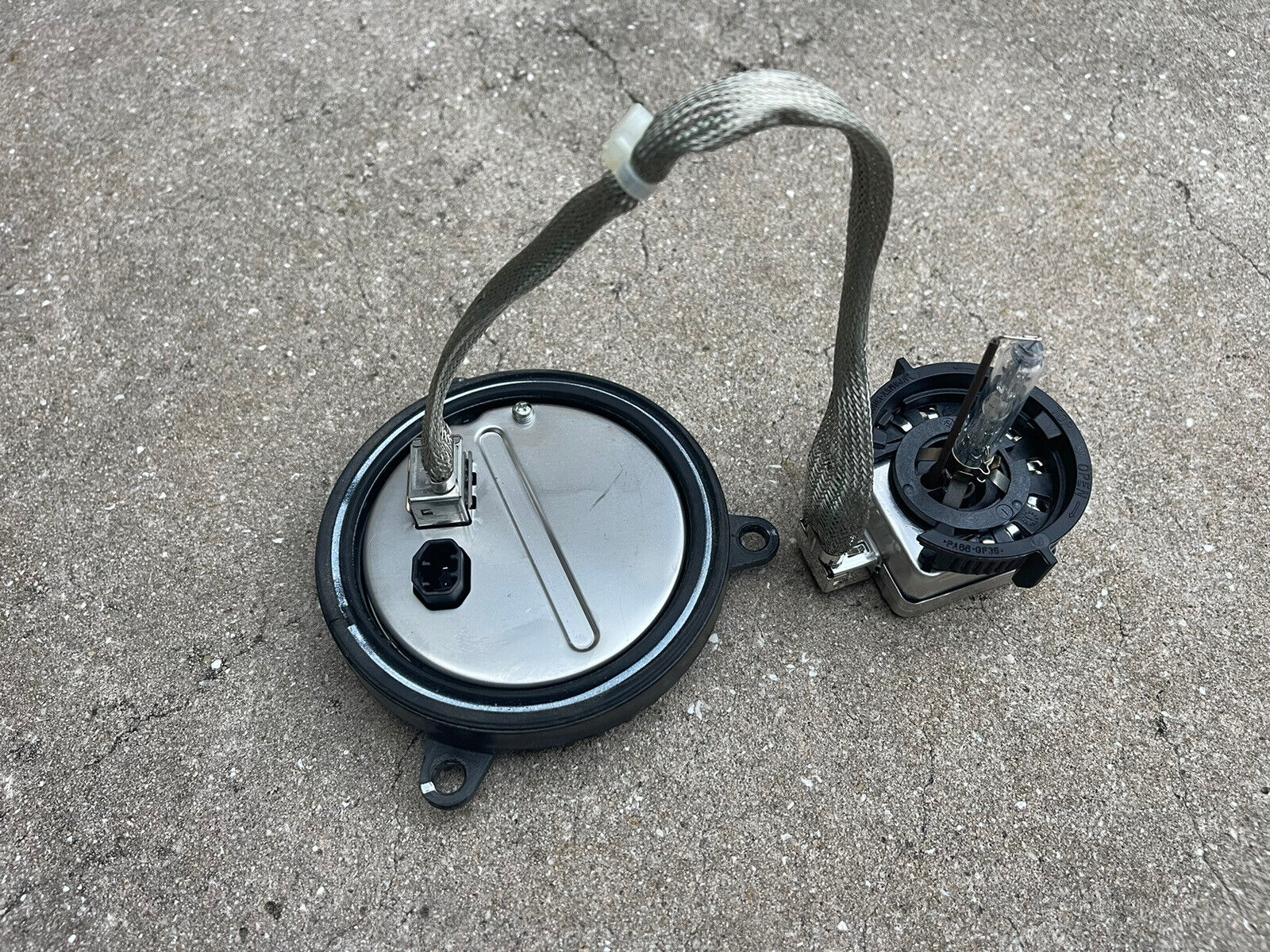 10-13 Chevy Camaro HID Xenon Ballast Bulb Harness Connector OEM