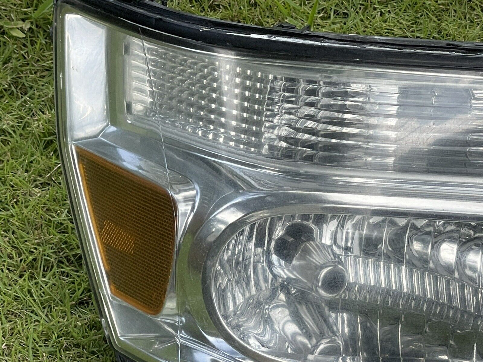 04-10 Infiniti QX56 Xenon HID Headlight Assembly OEM RH