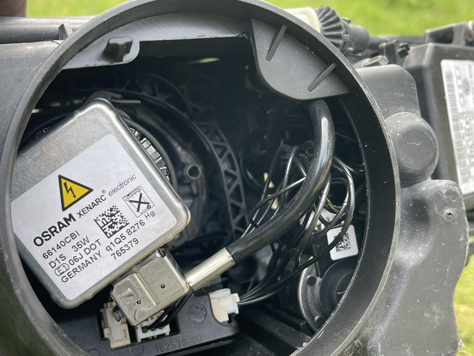 2008-2010 Volkswagen Touareg AFS Xenon HID Headlight Assembly OEM LH+RH Pair
