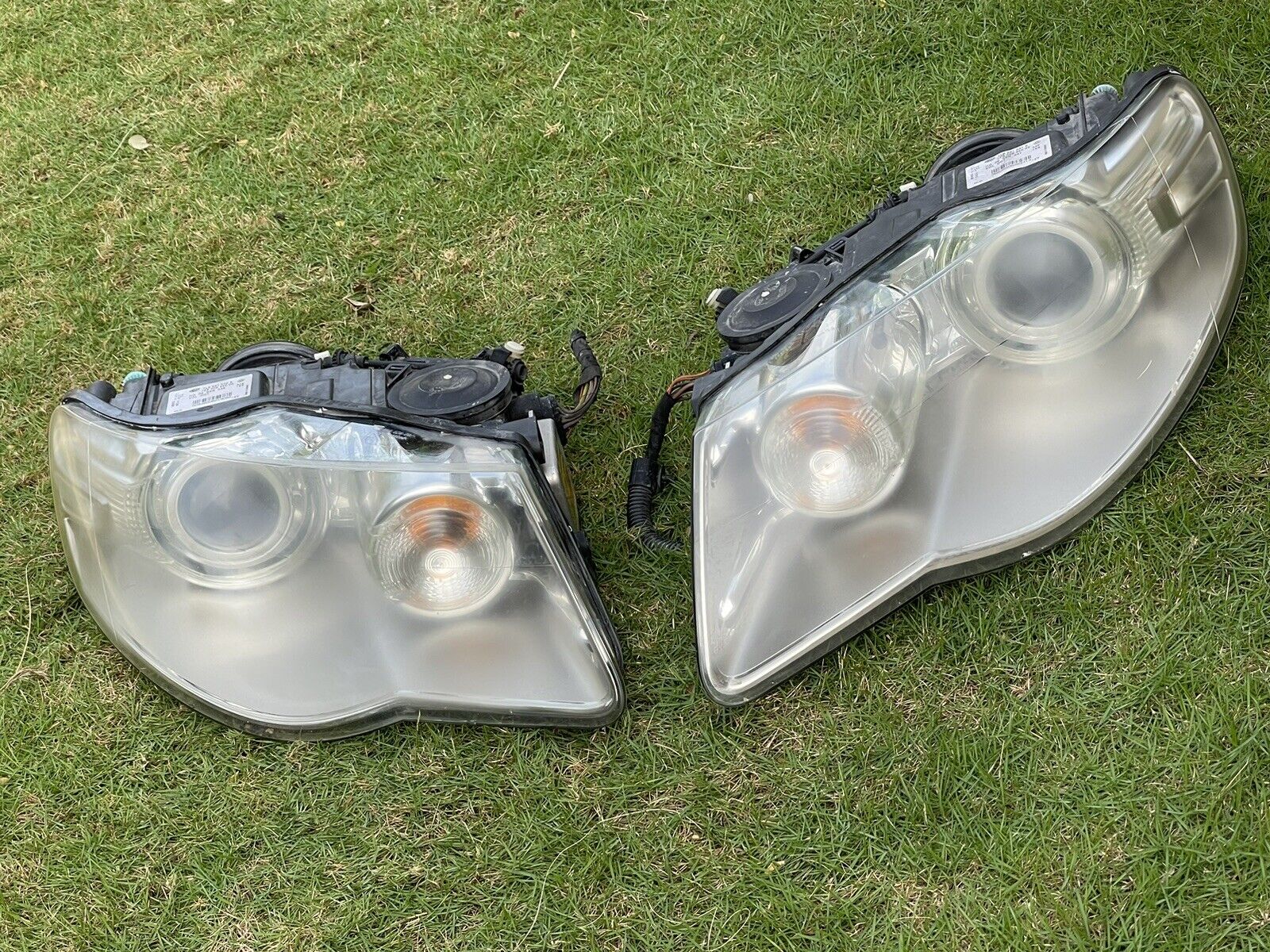 2008-2010 Volkswagen Touareg AFS Xenon HID Headlight Assembly OEM LH+RH Pair
