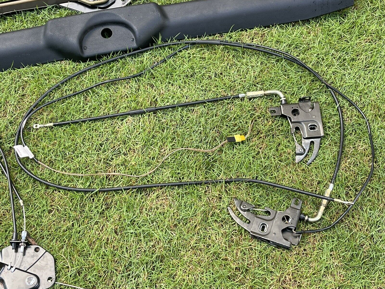 1994-1999 BMW E36 3-series Convertible Top Roof Manual Lock Latch Front & Rear