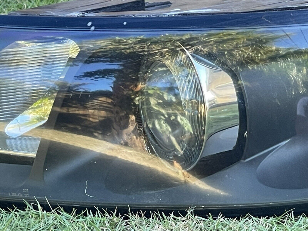 04-07 Volvo S40 Headlight Assembly HID Xenon w/Ballast LH OEM