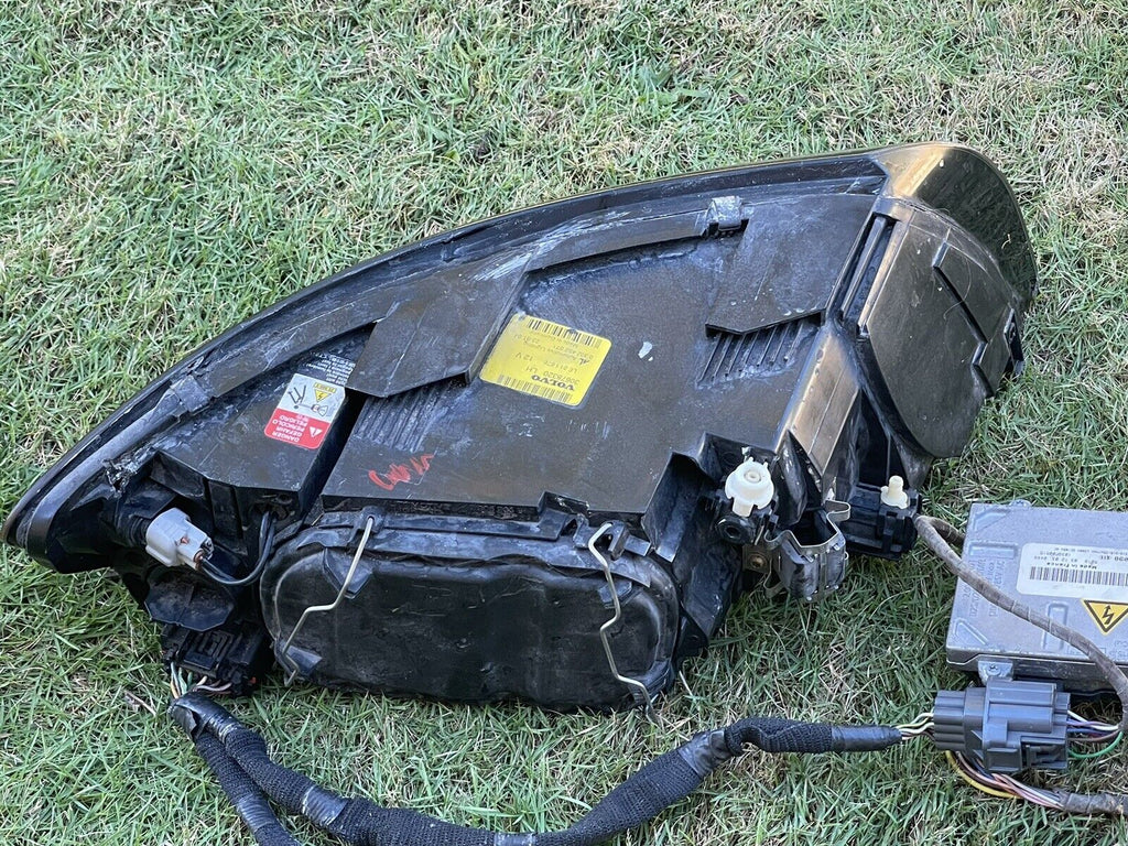 04-07 Volvo S40 Headlight Assembly HID Xenon w/Ballast LH OEM