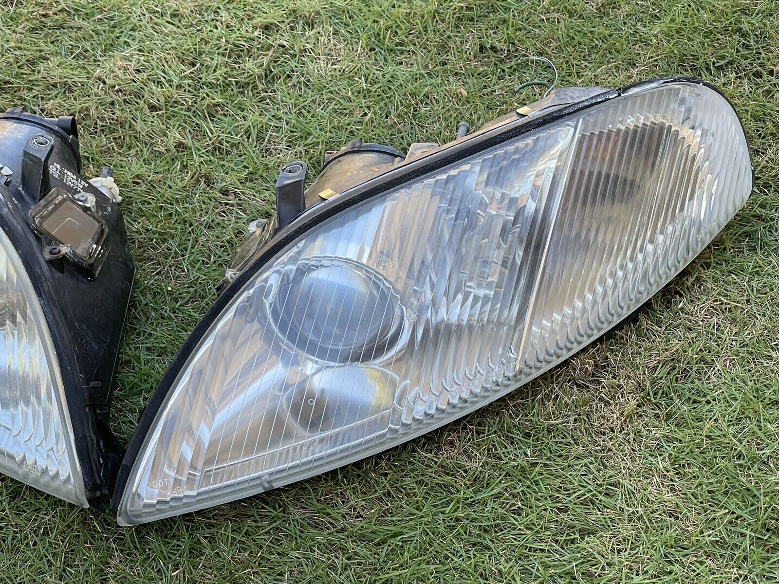 92-00 Lexus SC400 Headlight Assembly OEM LH & RH