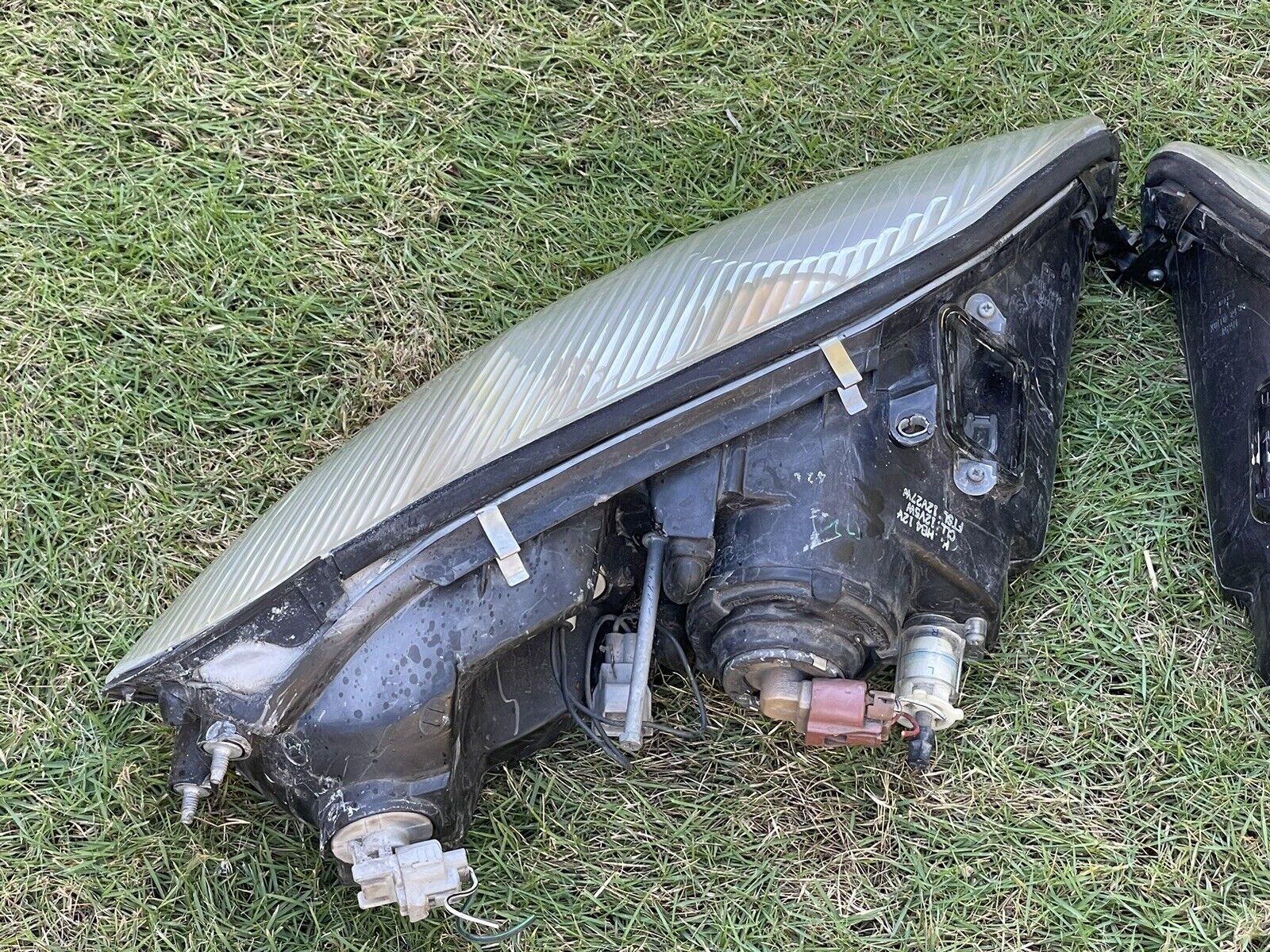 92-00 Lexus SC400 Headlight Assembly OEM LH & RH