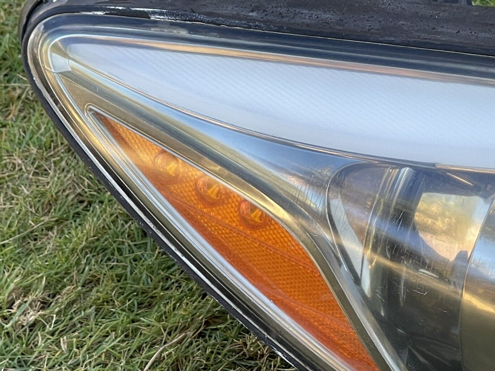 2012 Hyundai Genesis Headlight | HID Headlights | rightchoiceautoparts