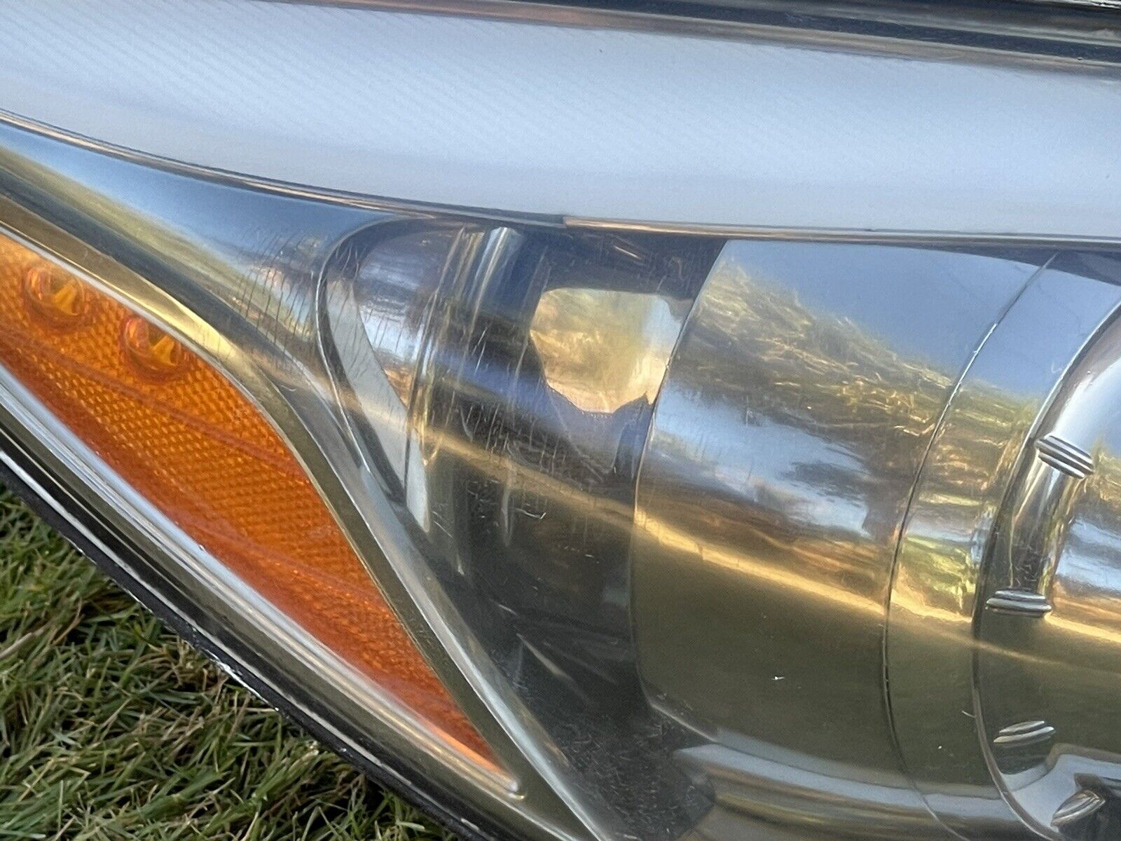 2012 Hyundai Genesis Headlight | HID Headlights | rightchoiceautoparts