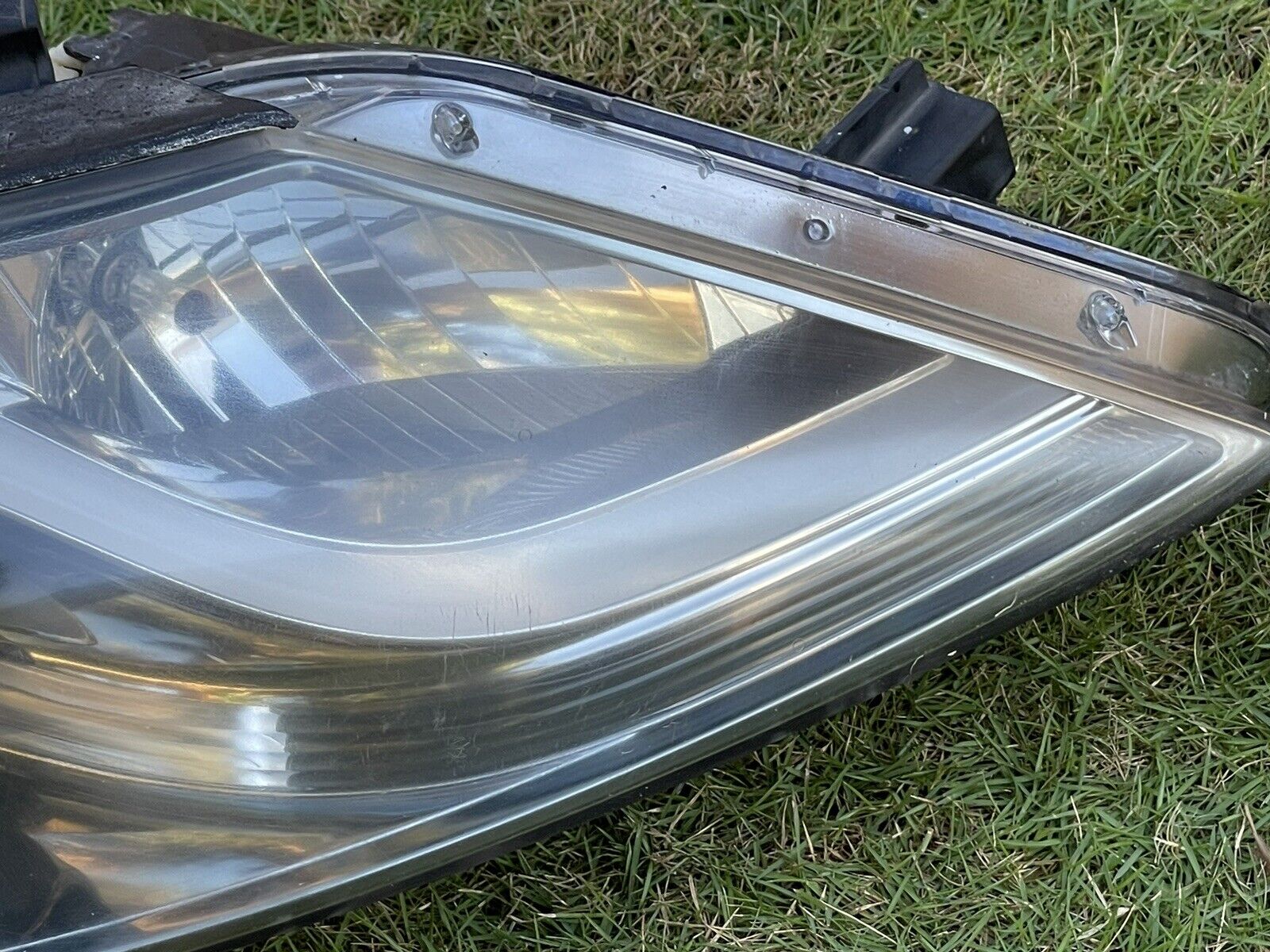 2012 Hyundai Genesis Headlight | HID Headlights | rightchoiceautoparts