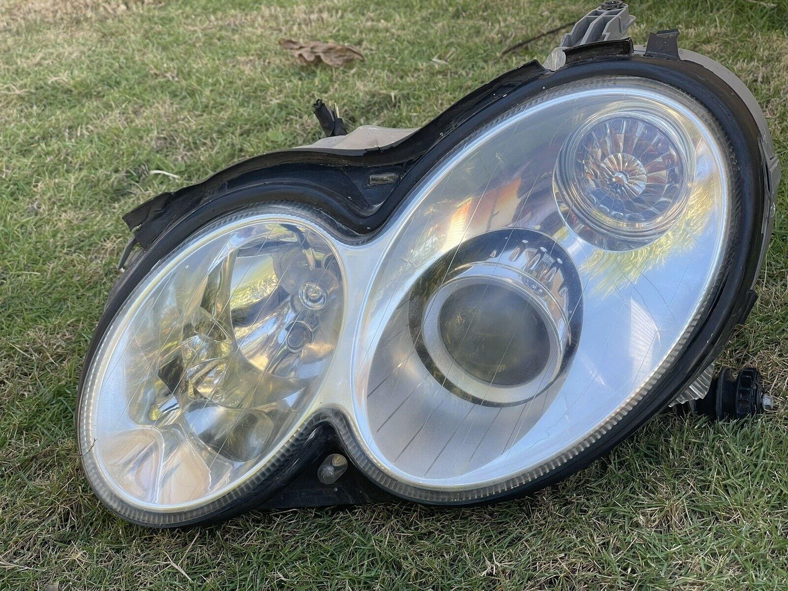 03-09 Mercedes-Benz W209 CLK500 Xenon HID Headlight Assembly OEM LH