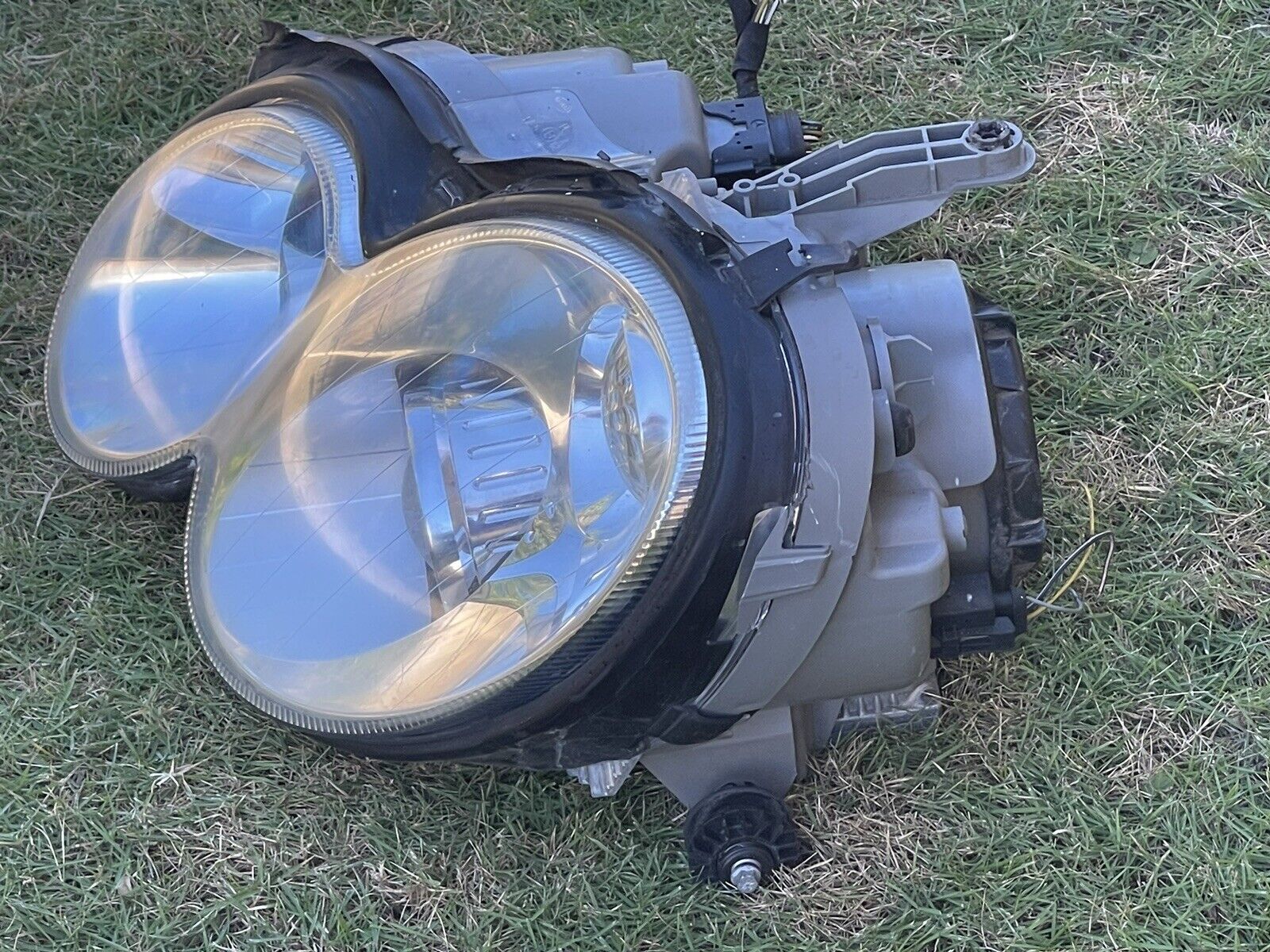 03-09 Mercedes-Benz W209 CLK500 Xenon HID Headlight Assembly OEM LH