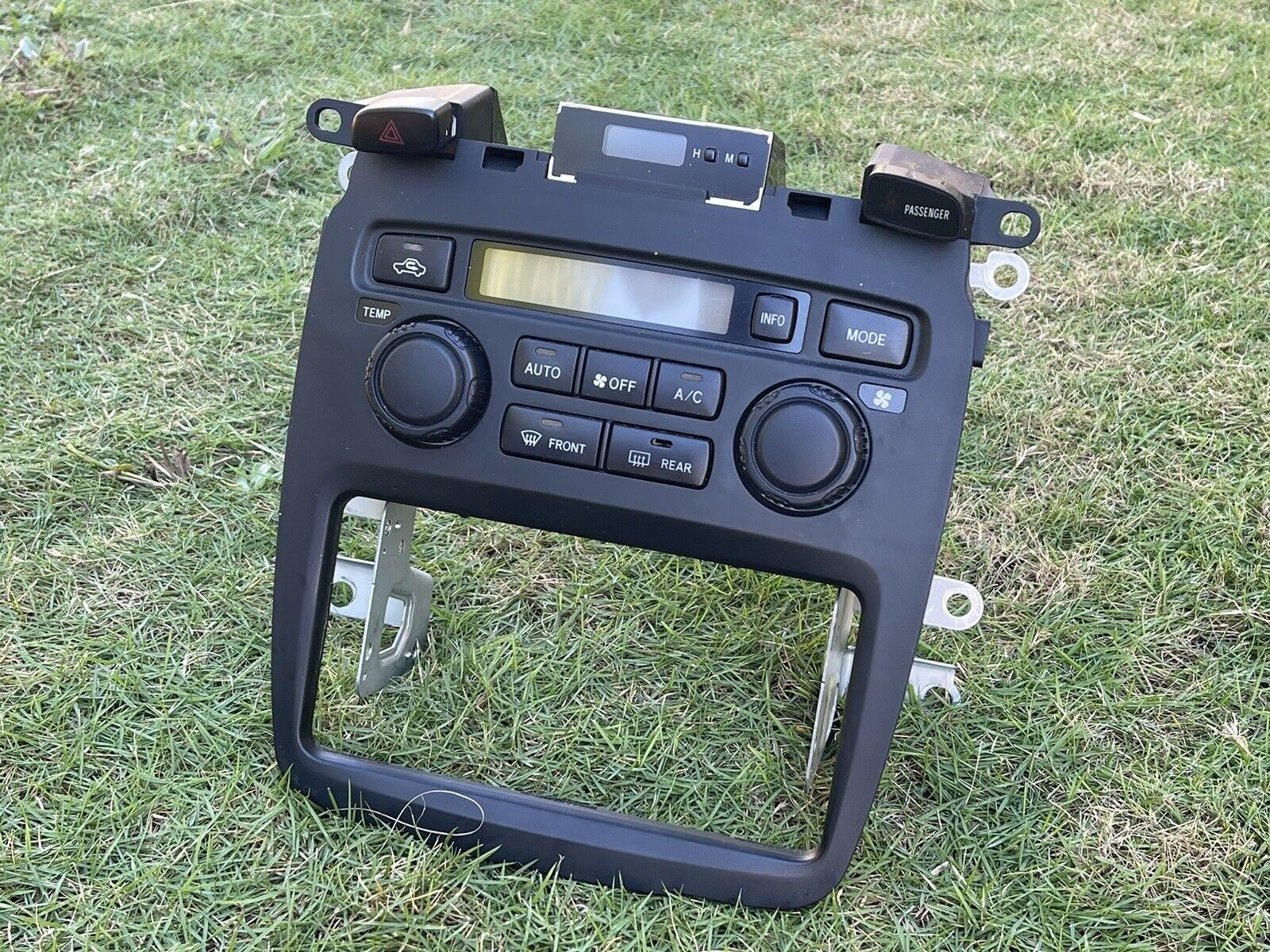 2001-2007 Toyota Highlander A/C Heater Climate Control Digital Display OEM