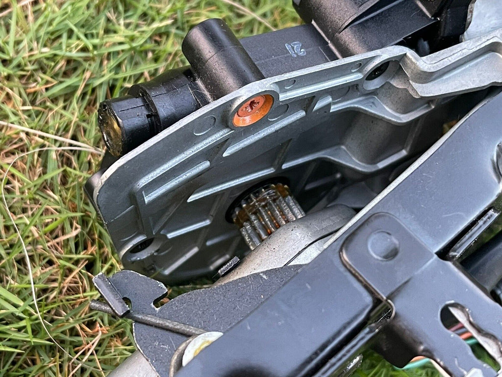 1994-1999 BMW E36 3-series Convertible Folding Soft-Top Compartment Lid Motor