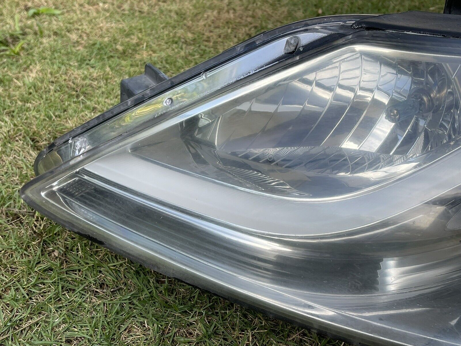 2012-2014 Hyundai Geniuses Halogen Headlight Assembly OEM LH