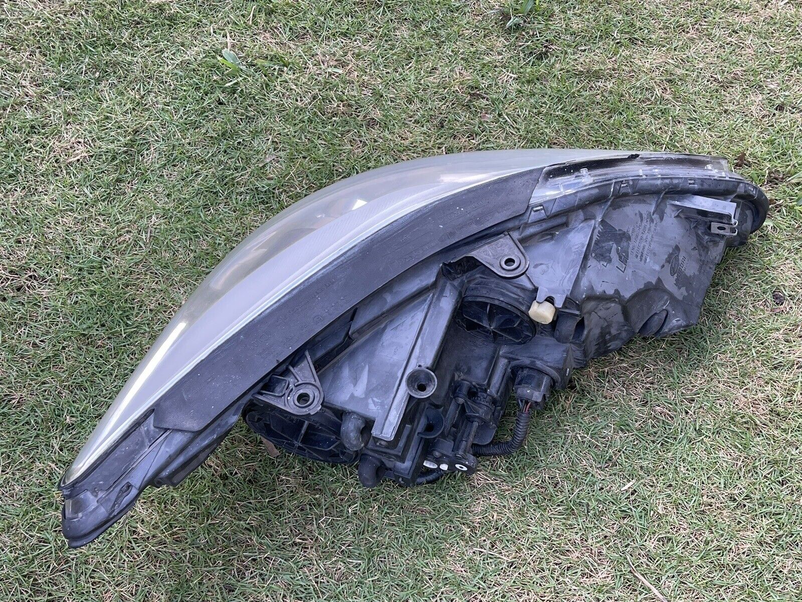 2012-2014 Hyundai Geniuses Halogen Headlight Assembly OEM LH