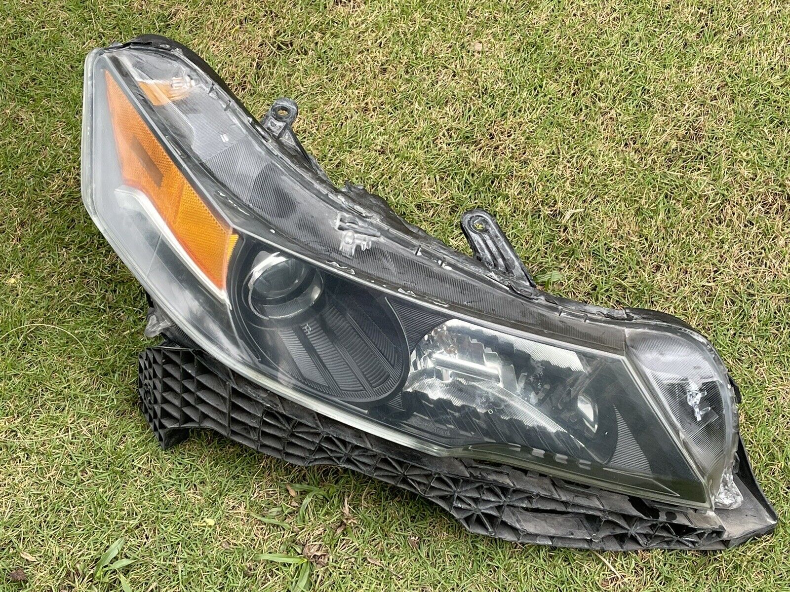 2009-2014 Acura TL OEM HID Headlight Assembly RH with Bracket