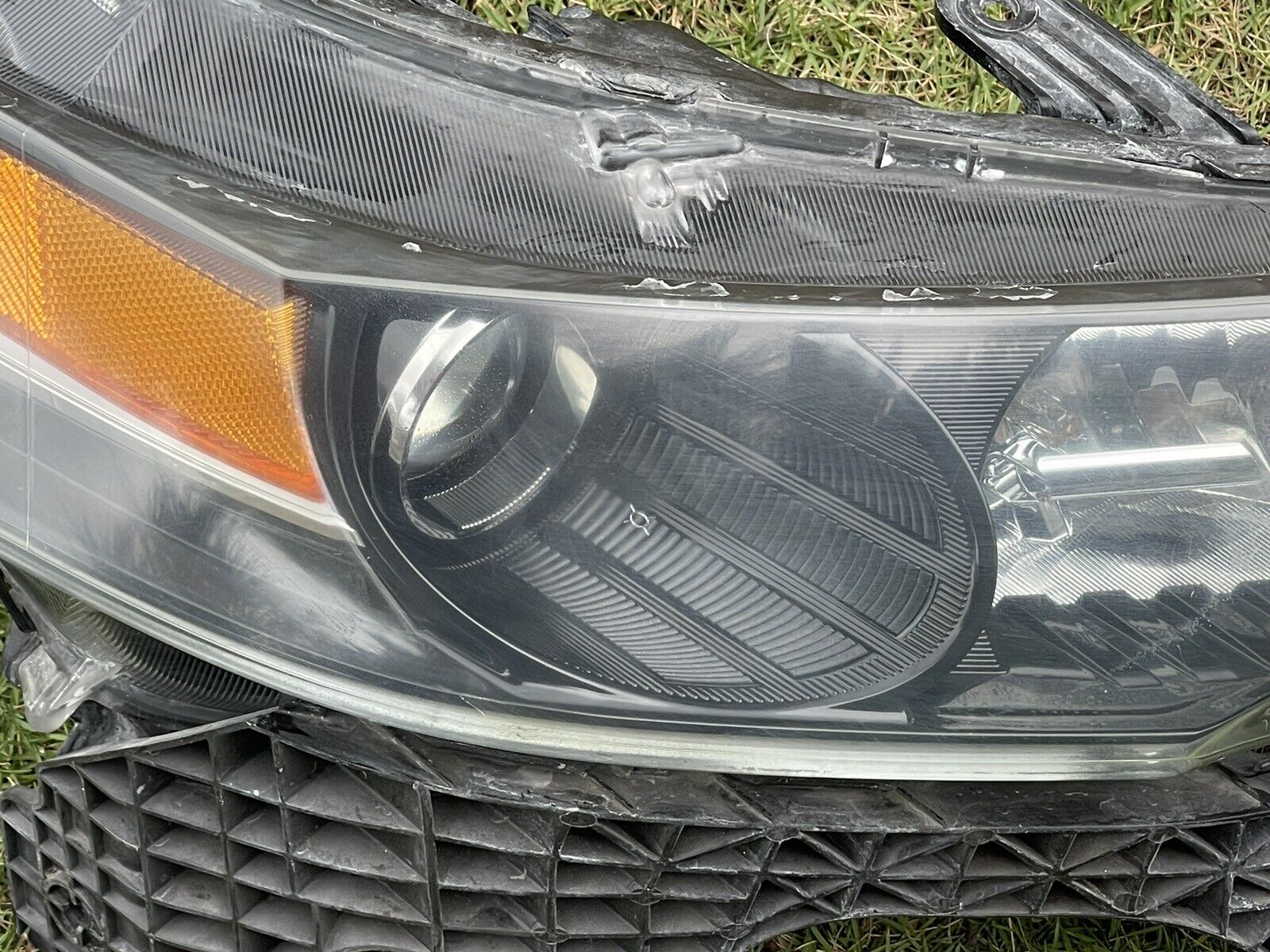 2009-2014 Acura TL OEM HID Headlight Assembly RH with Bracket