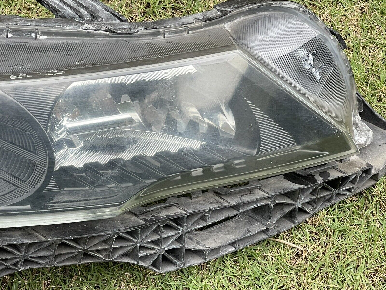 2009-2014 Acura TL OEM HID Headlight Assembly RH with Bracket