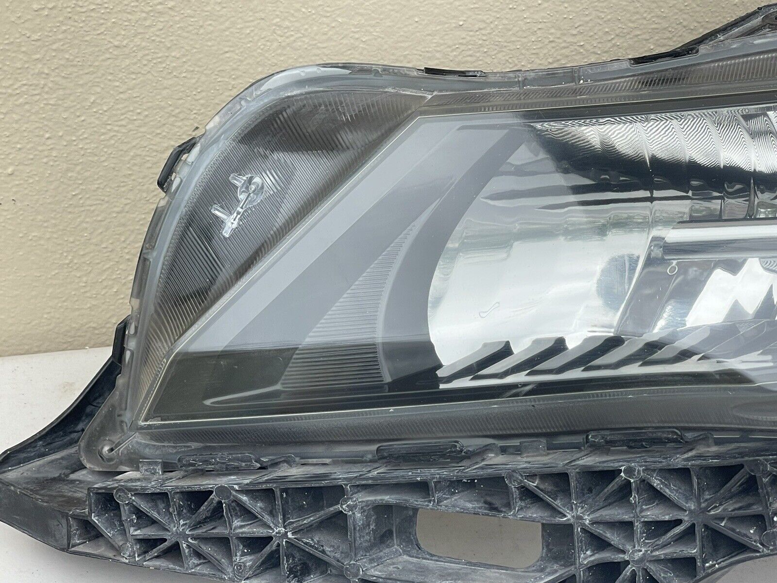 2009-2014 Acura TL OEM HID Headlight Assembly LH with Bracket