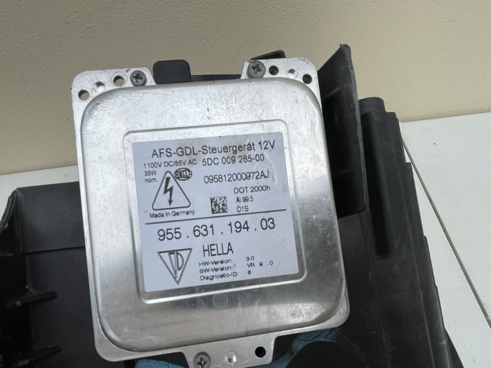 2008-2010 Porsche Cayenne OEM AFS HID Xenon Headlight Assembly RH