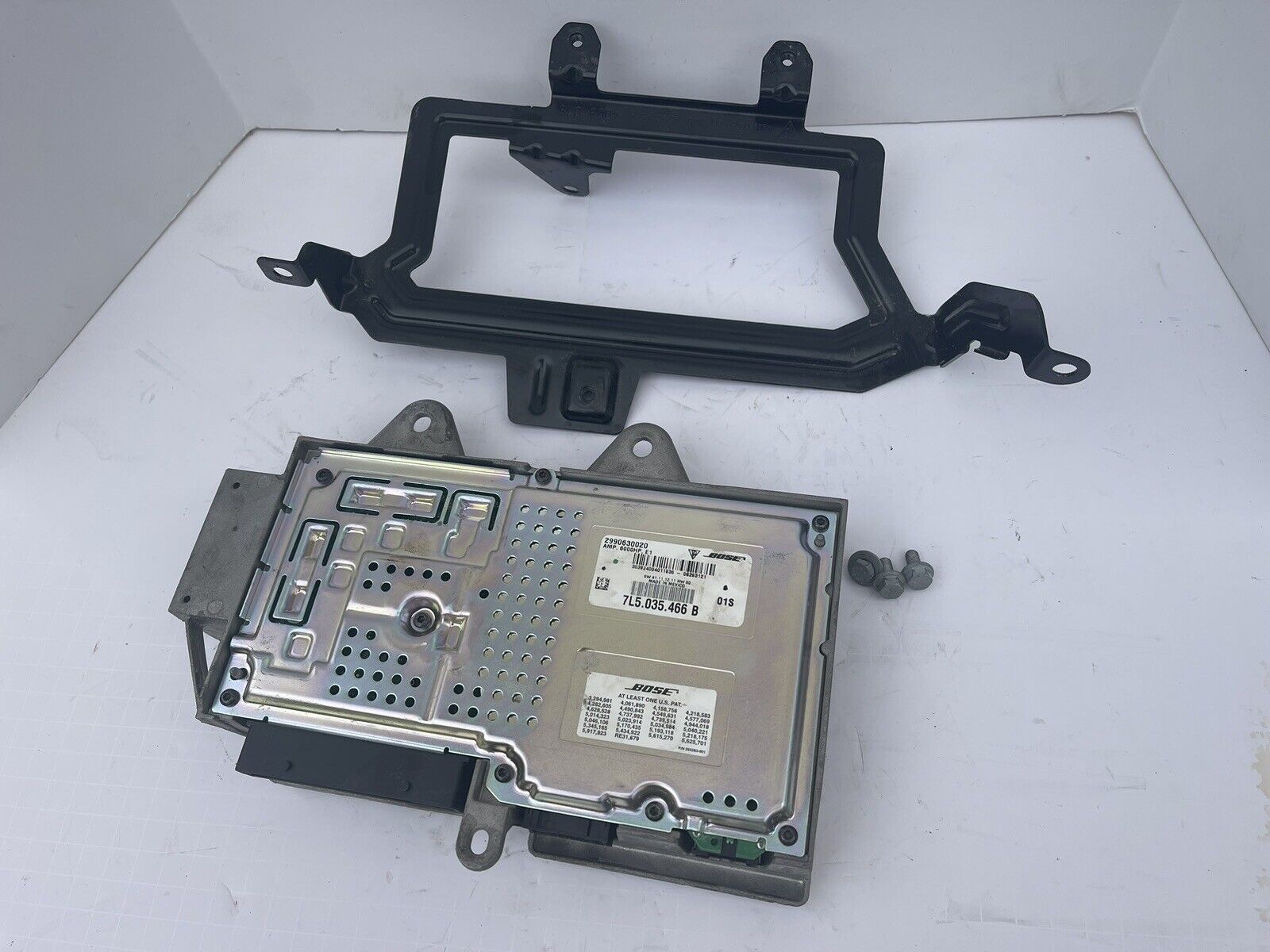 2008-2010 Porsche Cayenne Bose Amp Amplifier