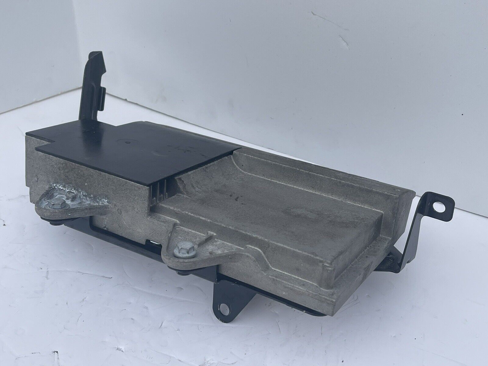 2008-2010 Porsche Cayenne Bose Amp Amplifier