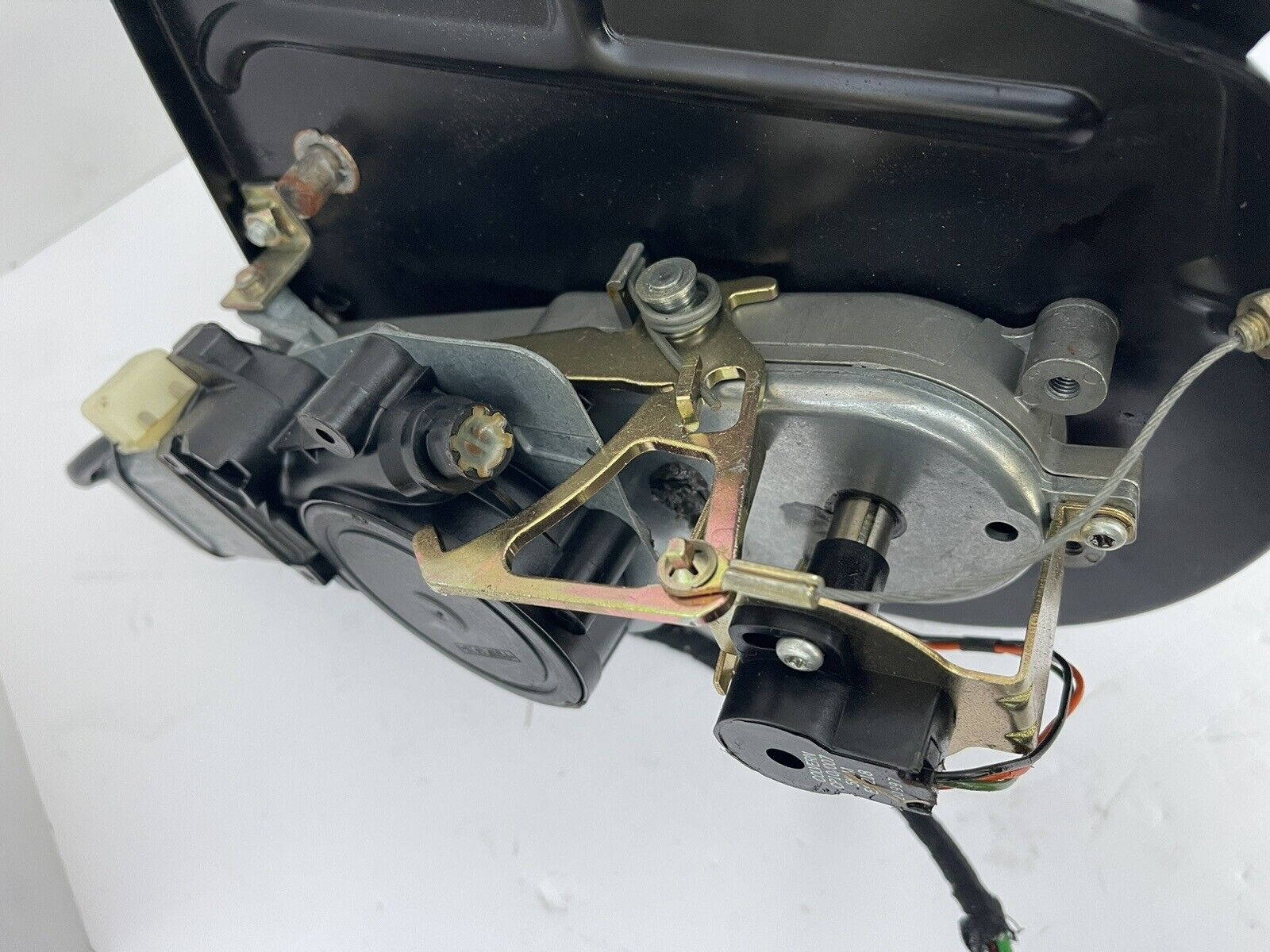 1995-1998 Saab 900 Convertible Top OEM Tonneau Lift Motor