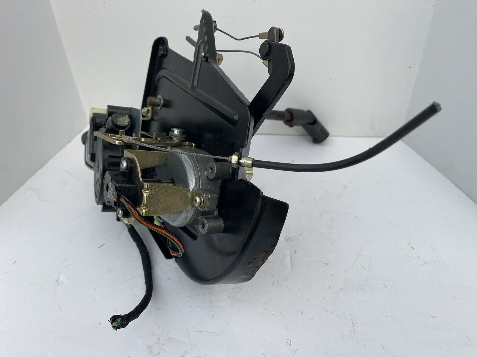 1995-1998 Saab 900 Convertible Top OEM Tonneau Lift Motor