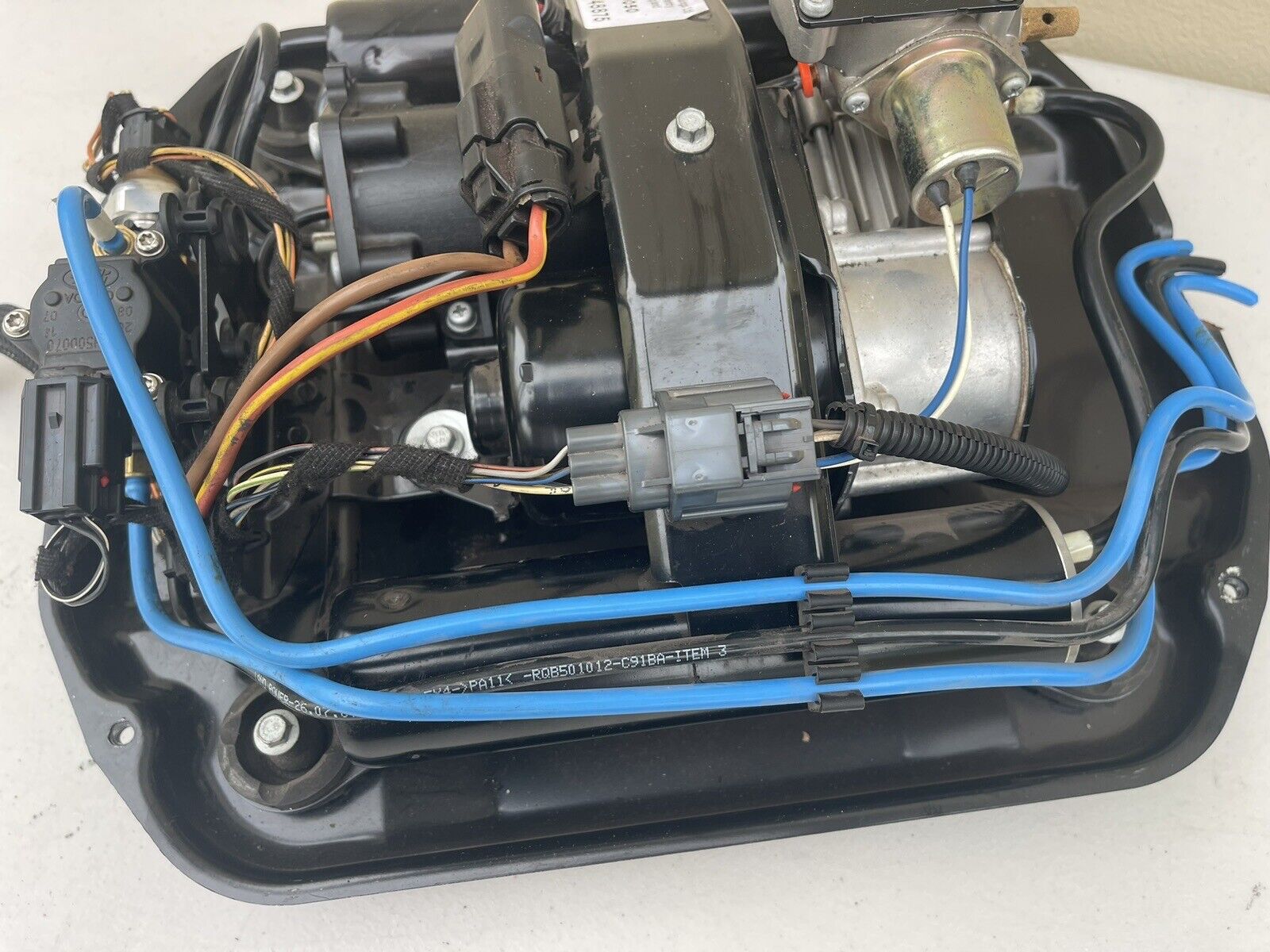 06-12 Land Rover Range Rover Air Ride Suspension Compressor Pump L322