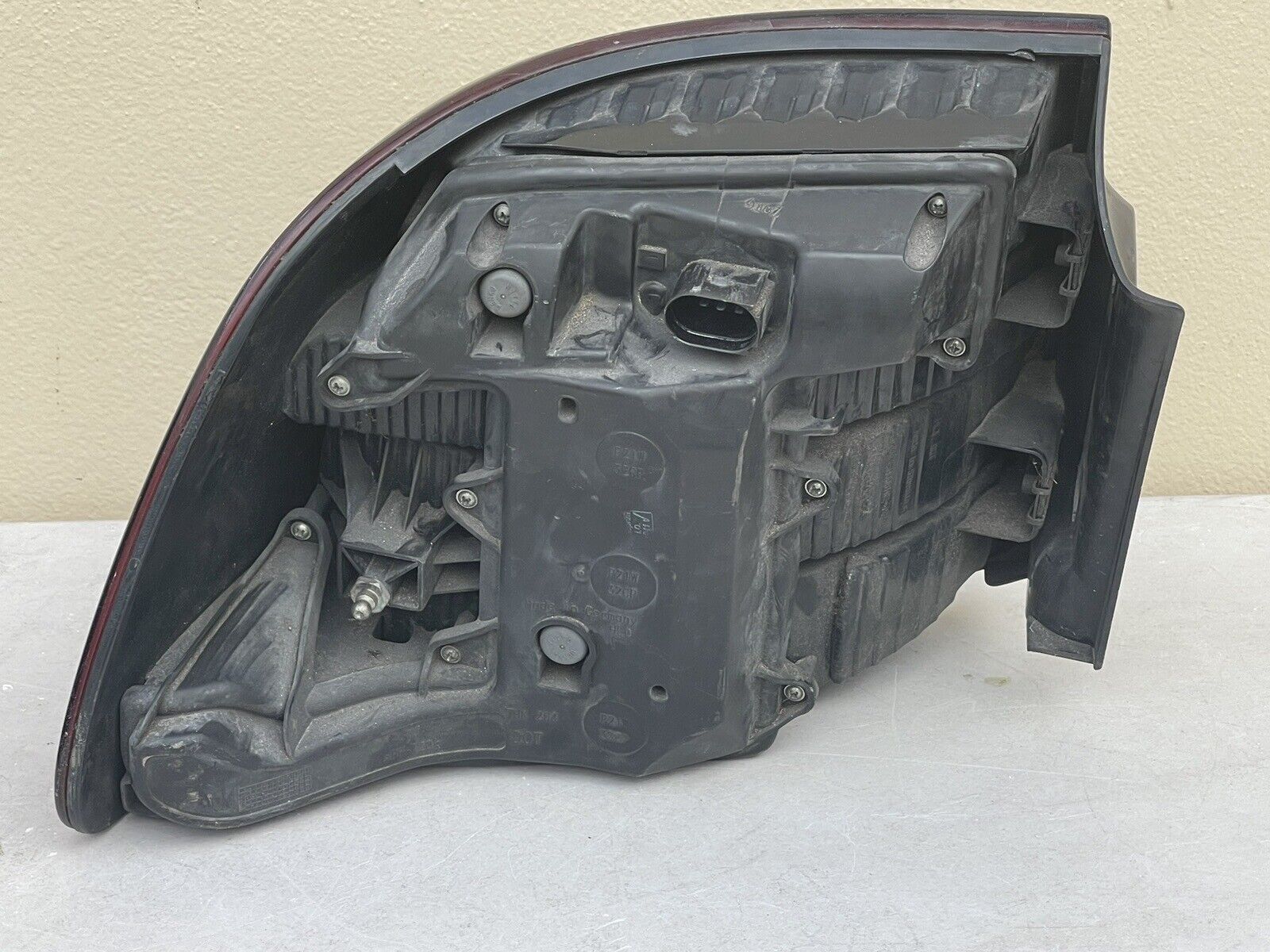 Porsche Cayenne Tail Lights | 2008-2010 Lights | rightchoiceautoparts