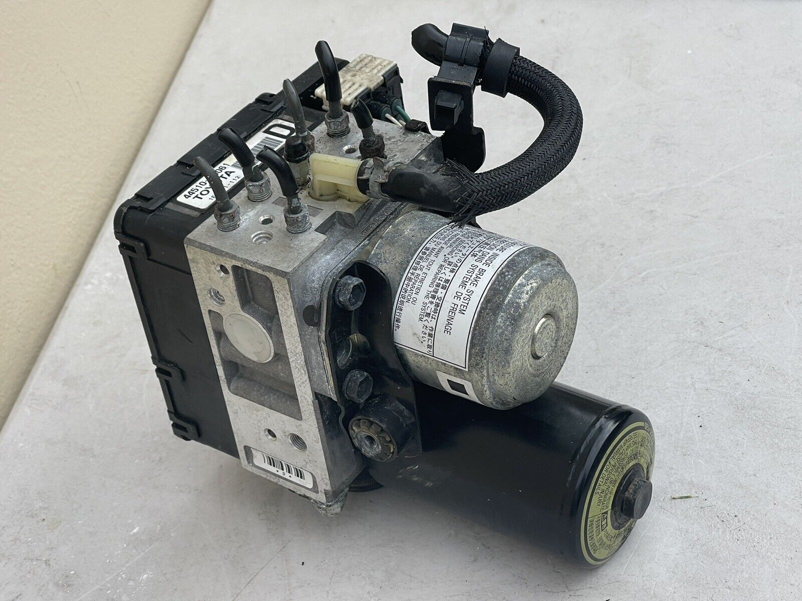 06-07 Toyota Highlander Hybrid Lexus RX400h OEM ABS Pump