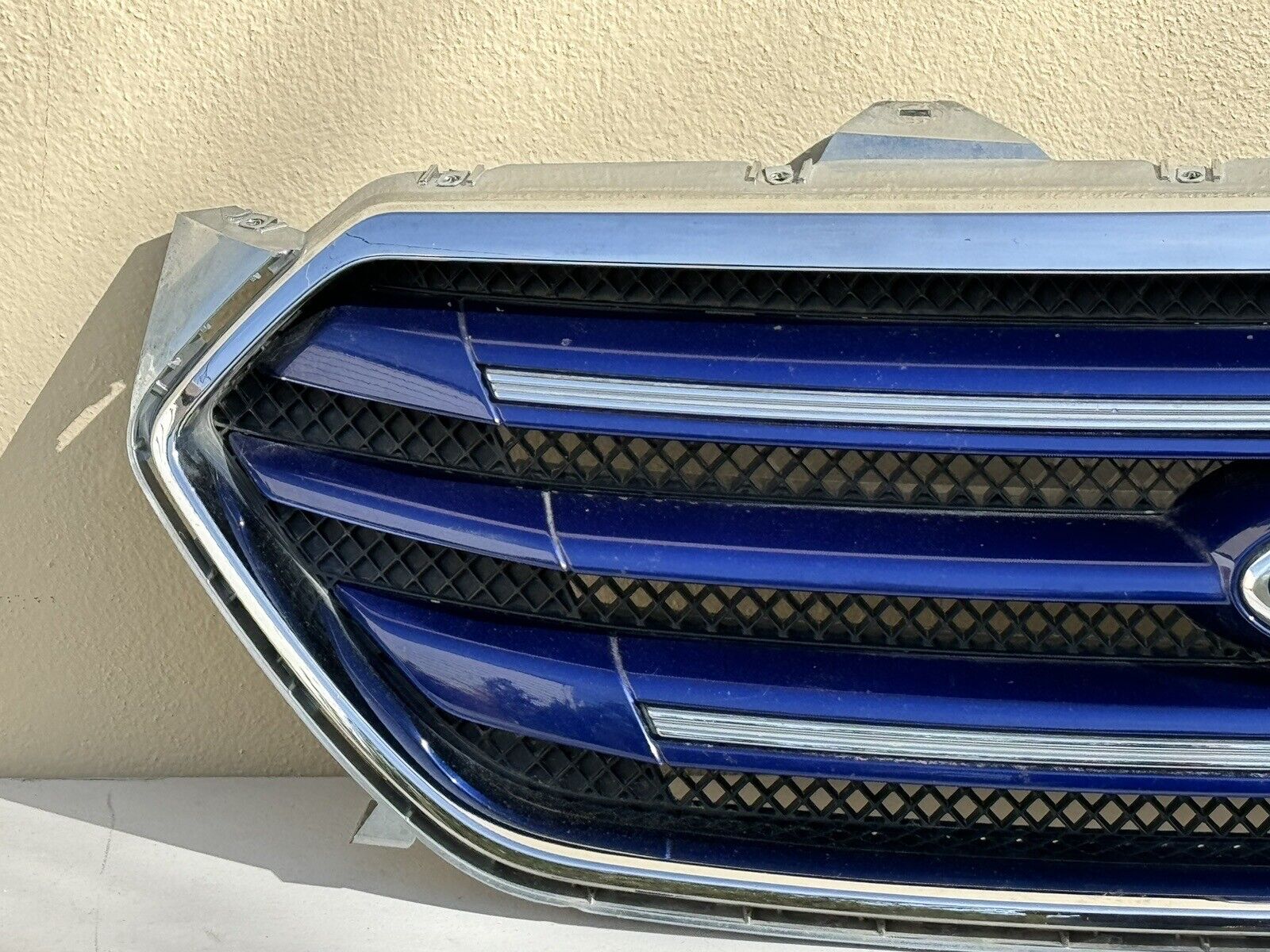 2013-2019 Ford Taurus Limited OEM Front Bumper Grille Blue & Chrome w/ Emblem