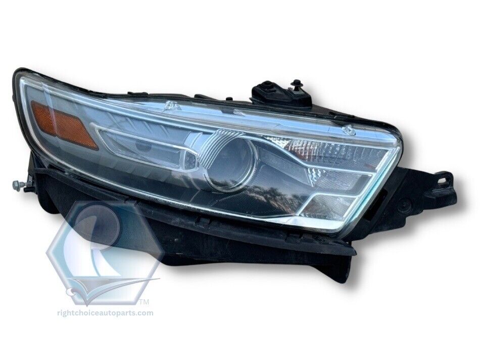 2013-2018 Ford Taurus OEM Halogen Headlight Assembly Right RH