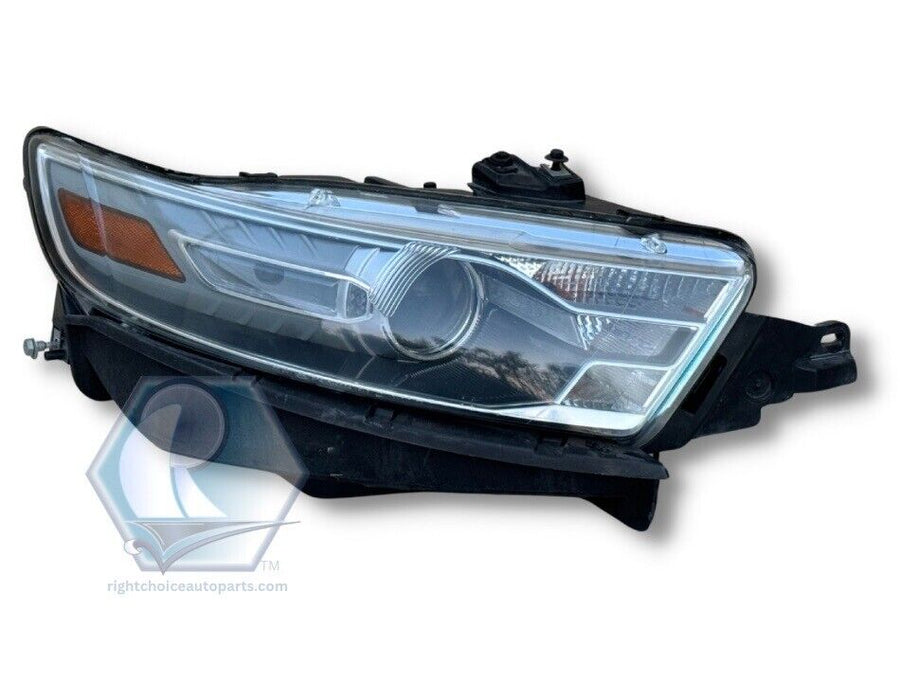 2013-2018 Ford Taurus OEM Halogen Headlight Assembly Right RH