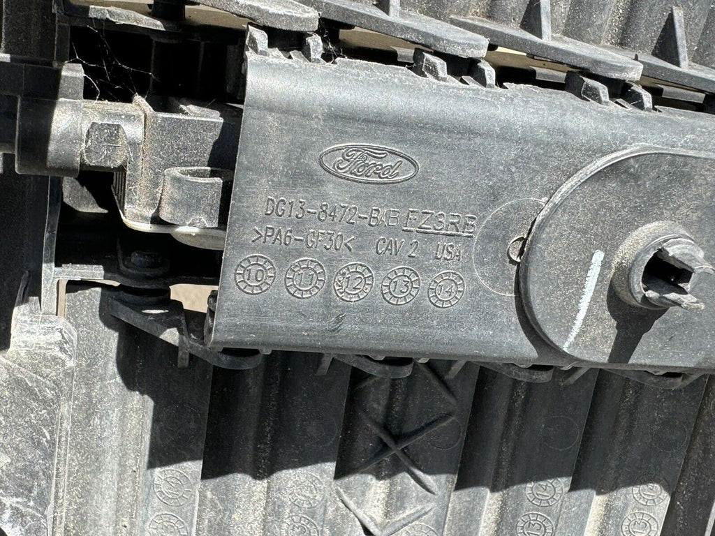 2013-2019 Ford Taurus OEM Radiator Grille Grill Shutter Assembly w/ Motor