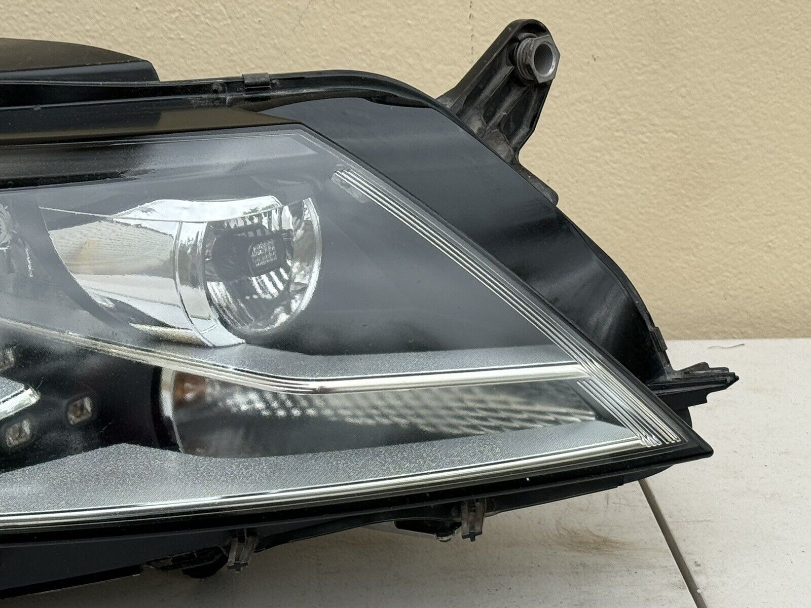 2013-2017 VW Volkswagen CC HID Xenon AFS Headlight Assembly RH