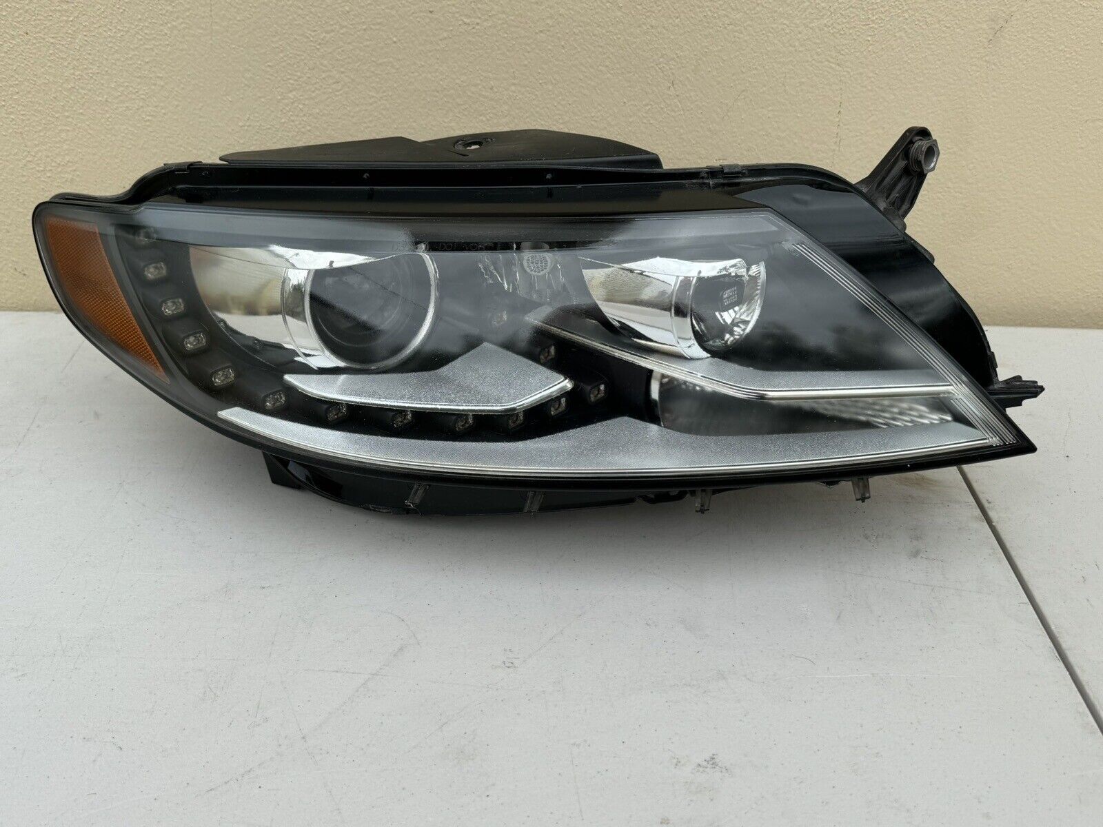 2013-2017 VW Volkswagen CC HID Xenon AFS Headlight Assembly RH