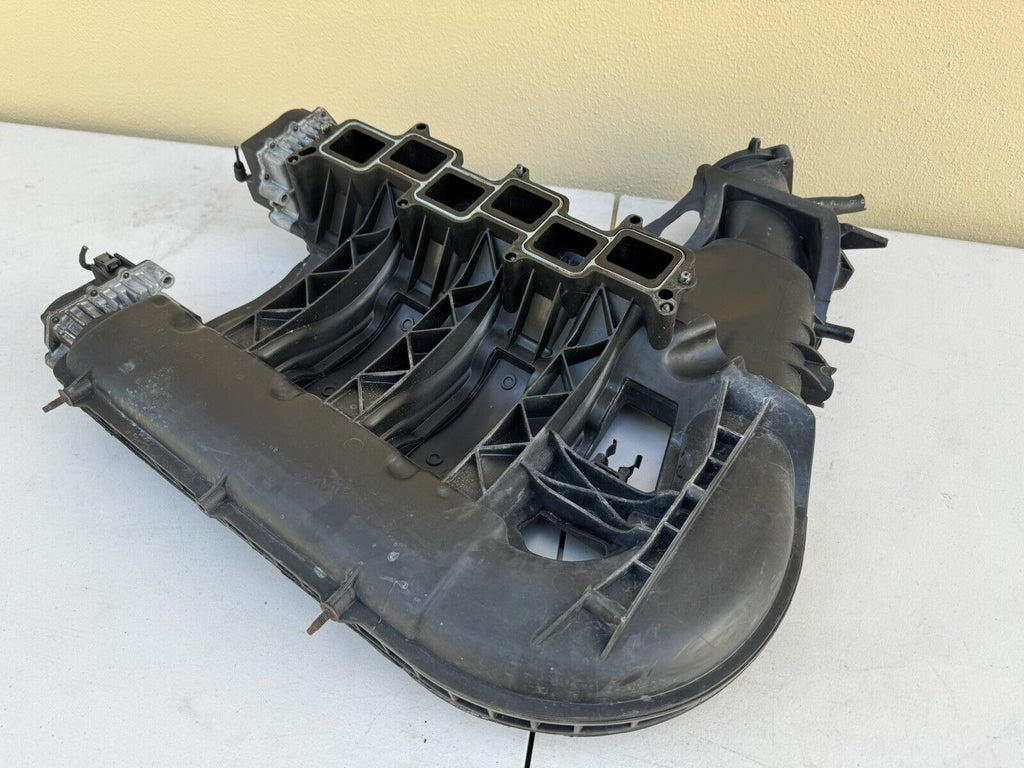 05-06 Chrysler 300 DODGE CHARGER upper intake manifold 3.5L V6 OEM