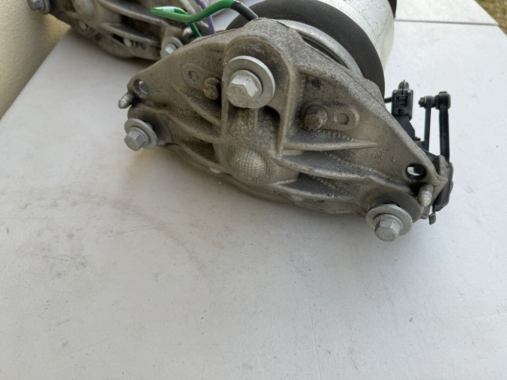 OEM Air Ride Strut Shocks | Audi Q7, VW Touareg | rightchoiceautoparts