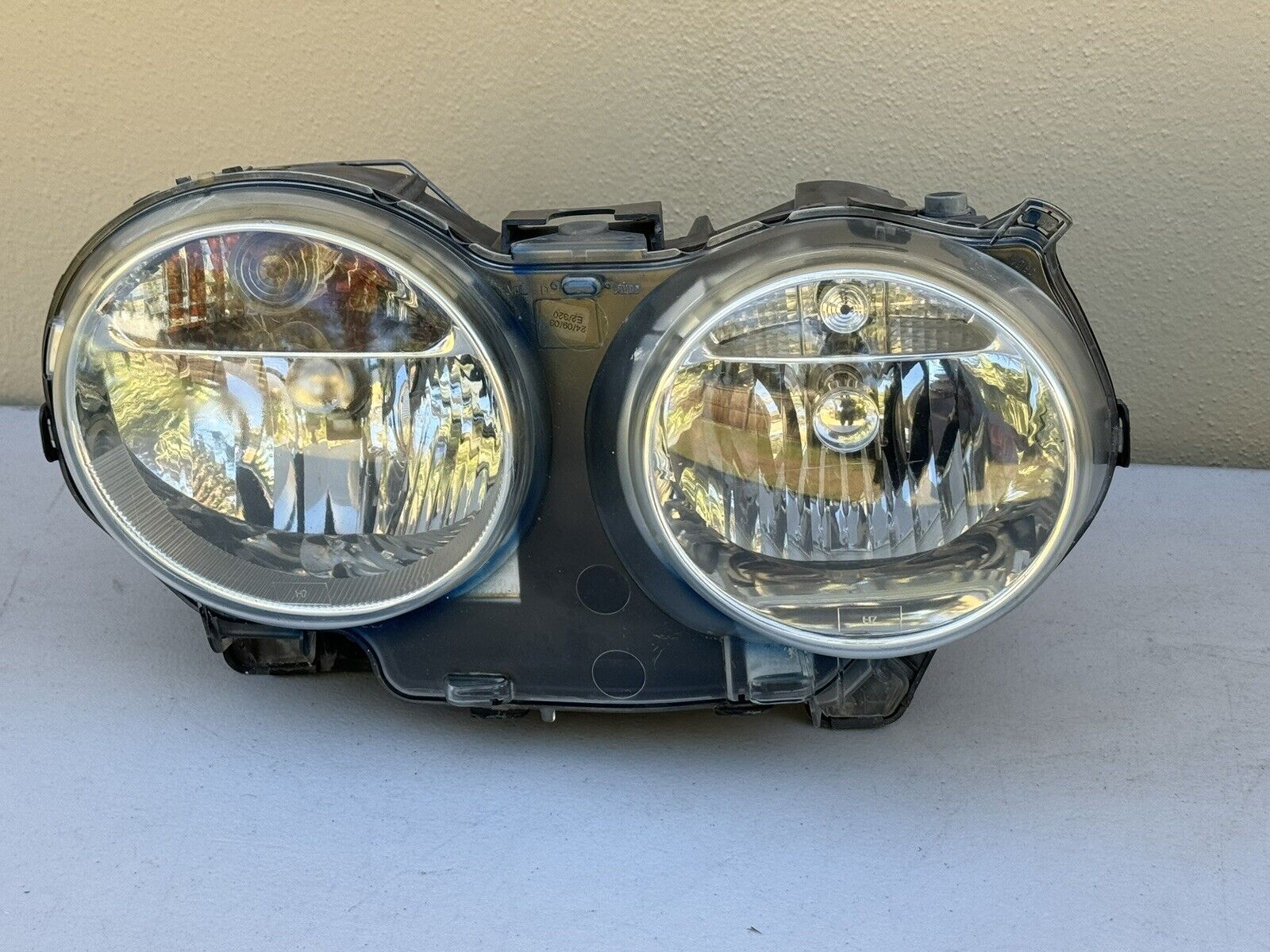 06-09 Jaguar XJ8 JXR Vanden Plas Halogen Headlight Assembly RH OEM