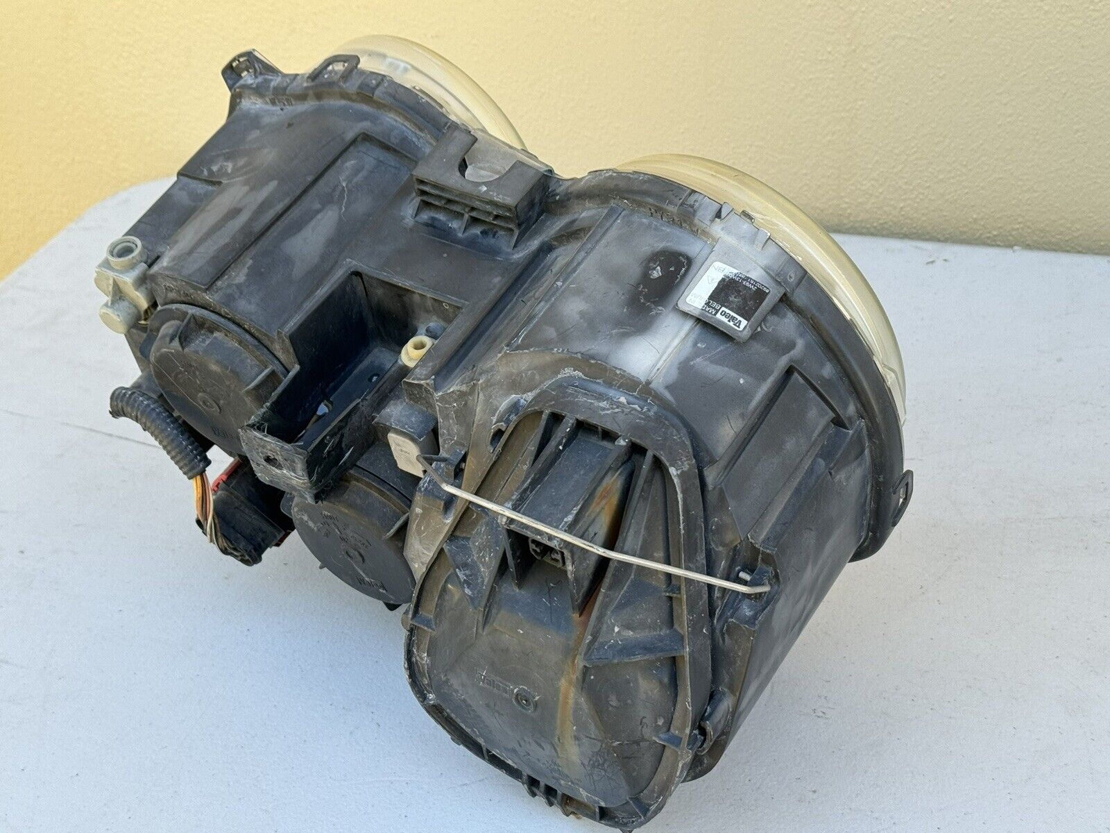 06-09 Jaguar XJ8 JXR Vanden Plas Halogen Headlight Assembly RH OEM