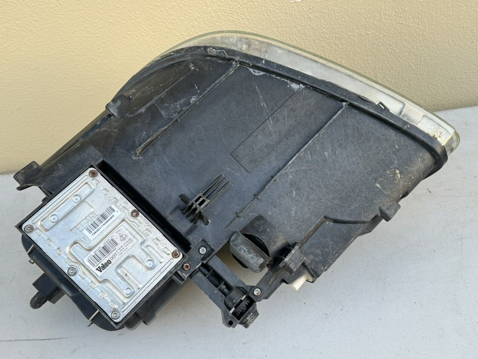 2003-2006 Porsche Cayenne OEM HID Xenon Headlight Assembly RH