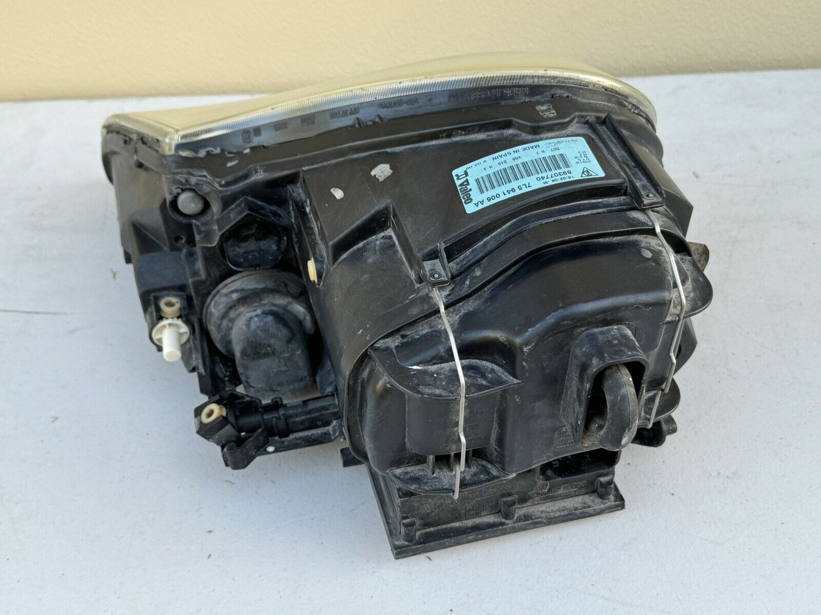 2003-2006 Porsche Cayenne OEM HID Xenon Headlight Assembly RH