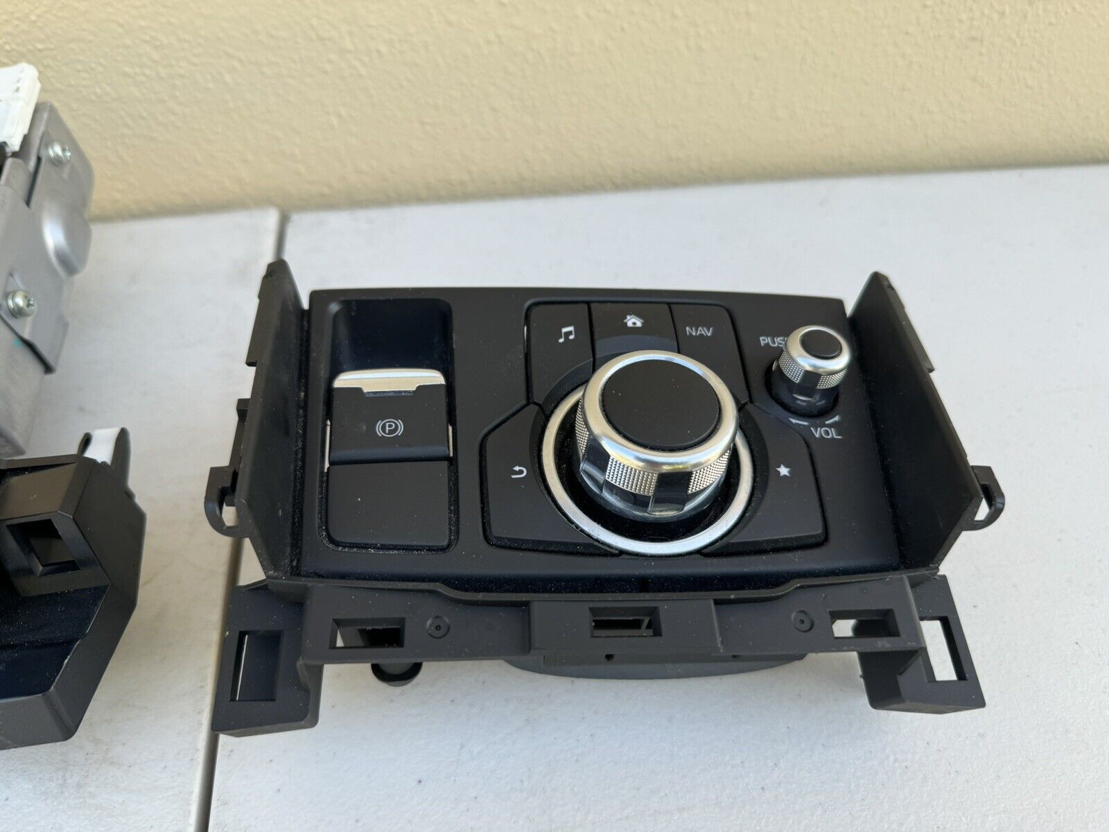 Mazda 6 Display Screen | GPS Screen Display | rightchoiceautoparts